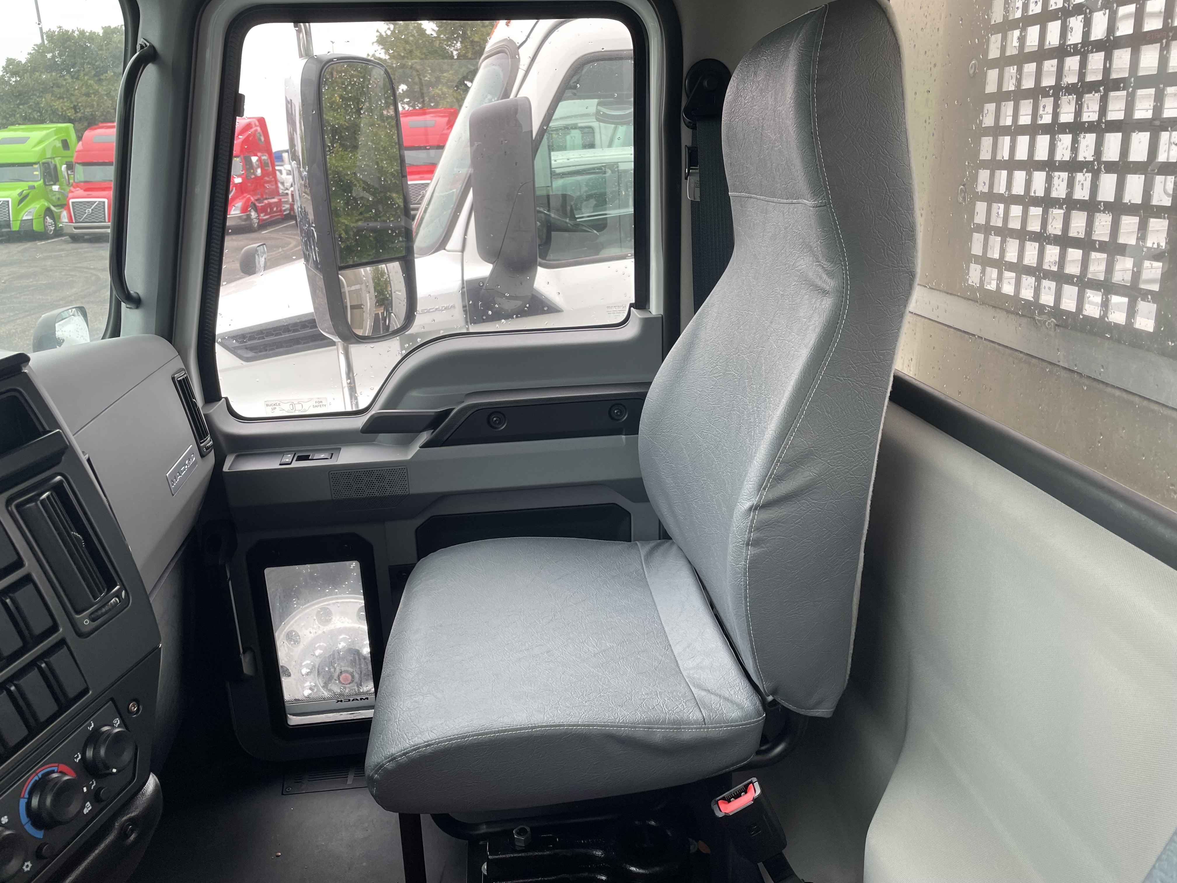 2025 Mack - image 15