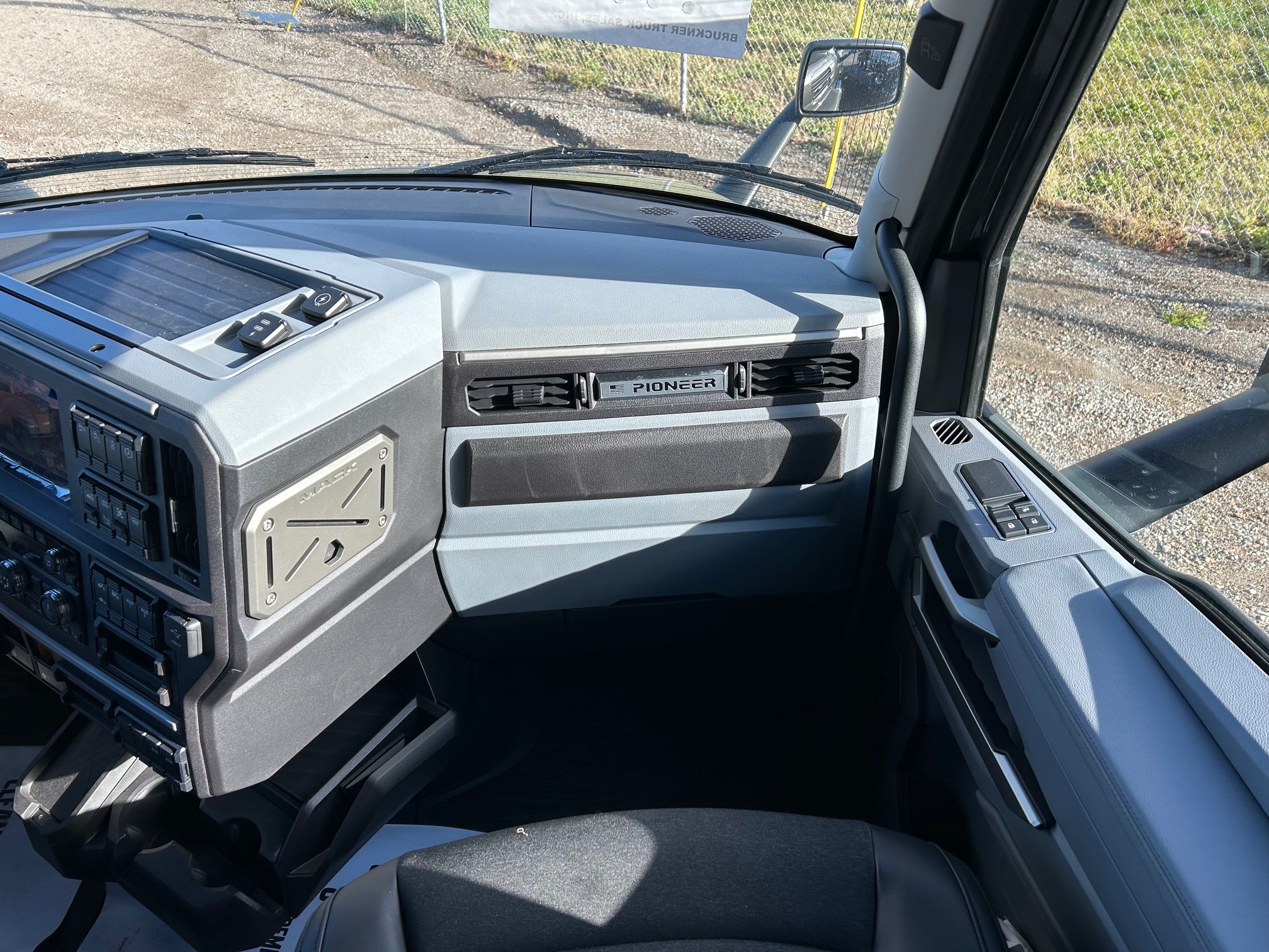 2026 Mack - image 11