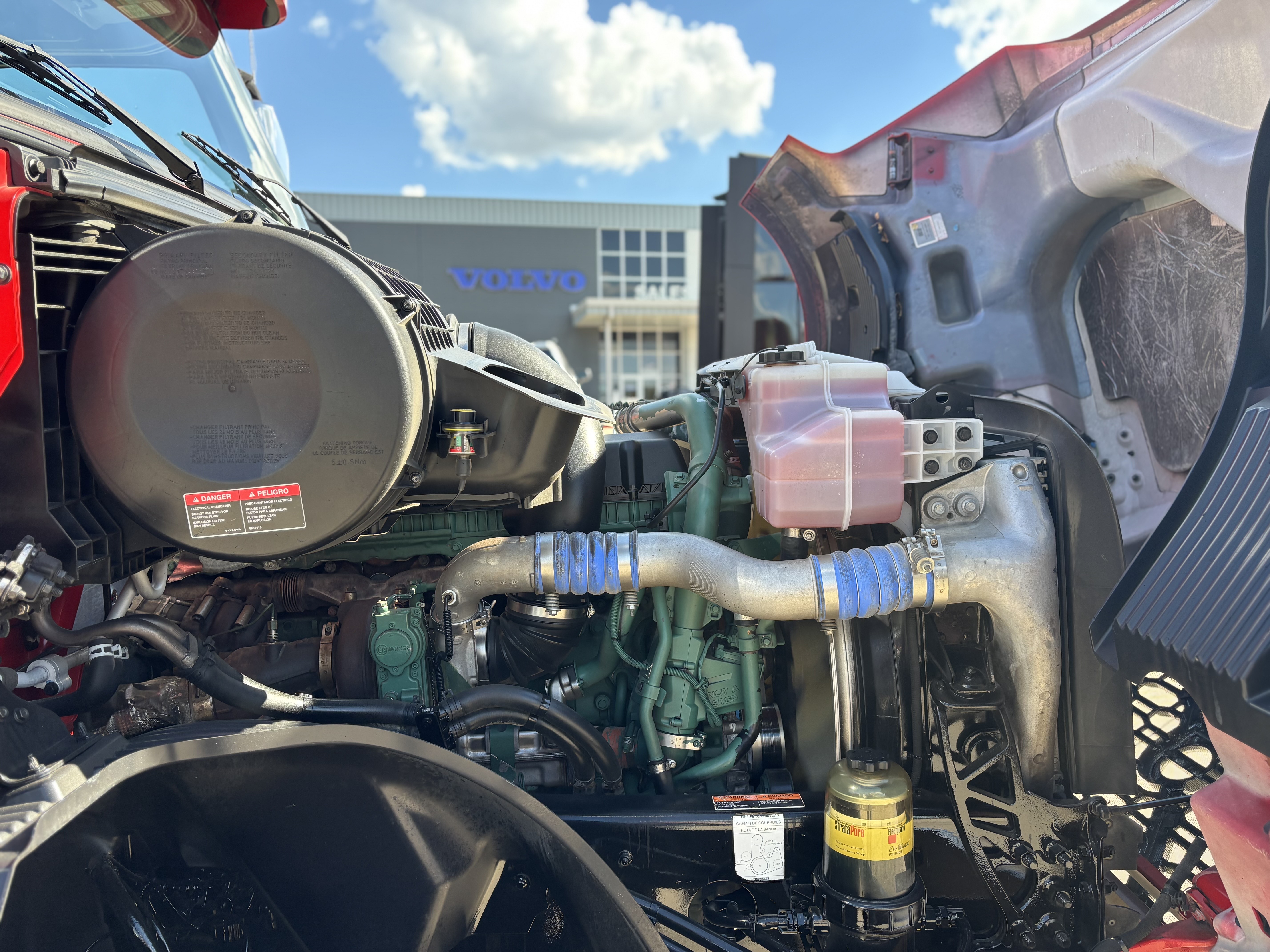 2023 Volvo - image 10