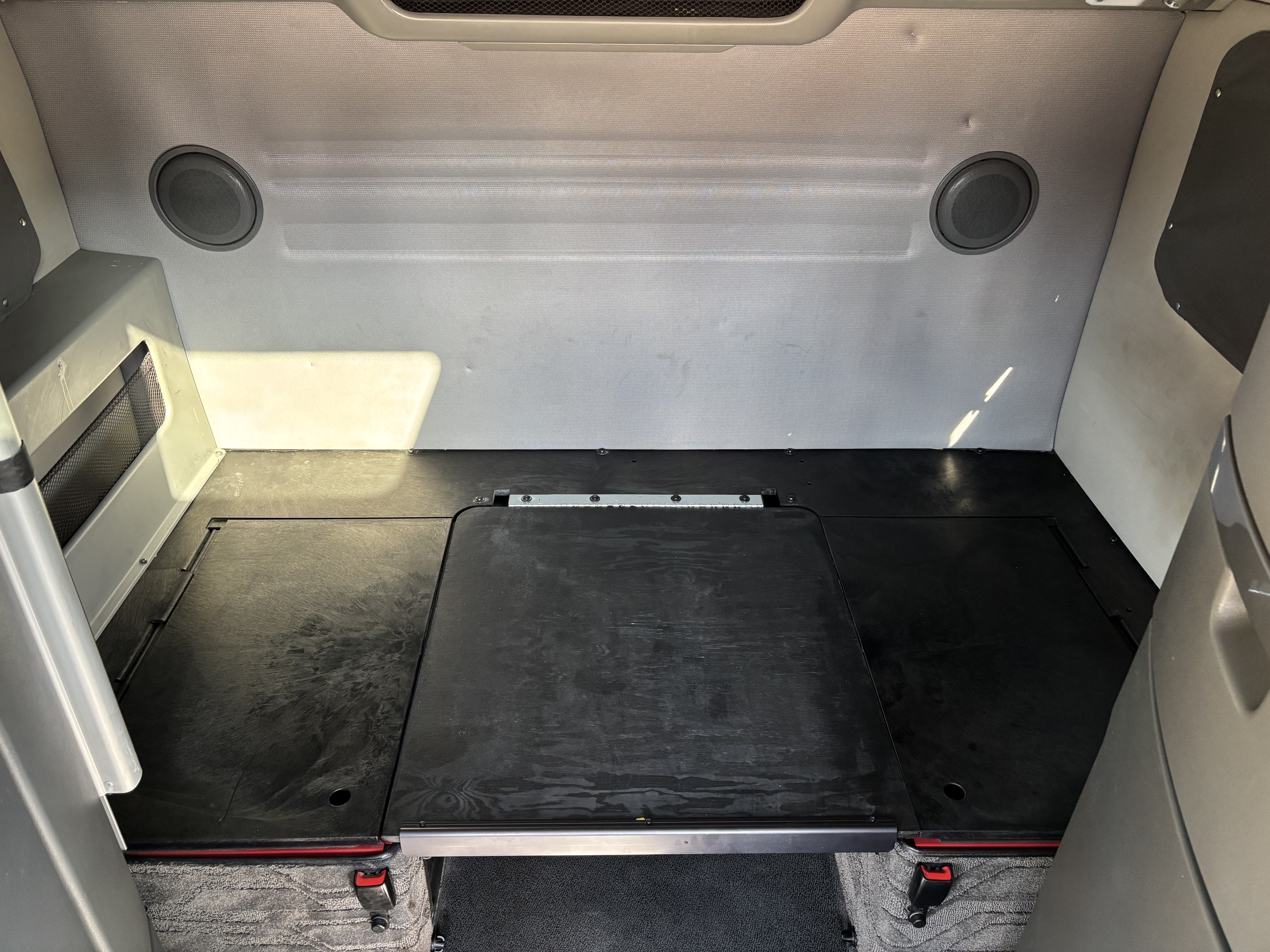 2023 Volvo - image 25