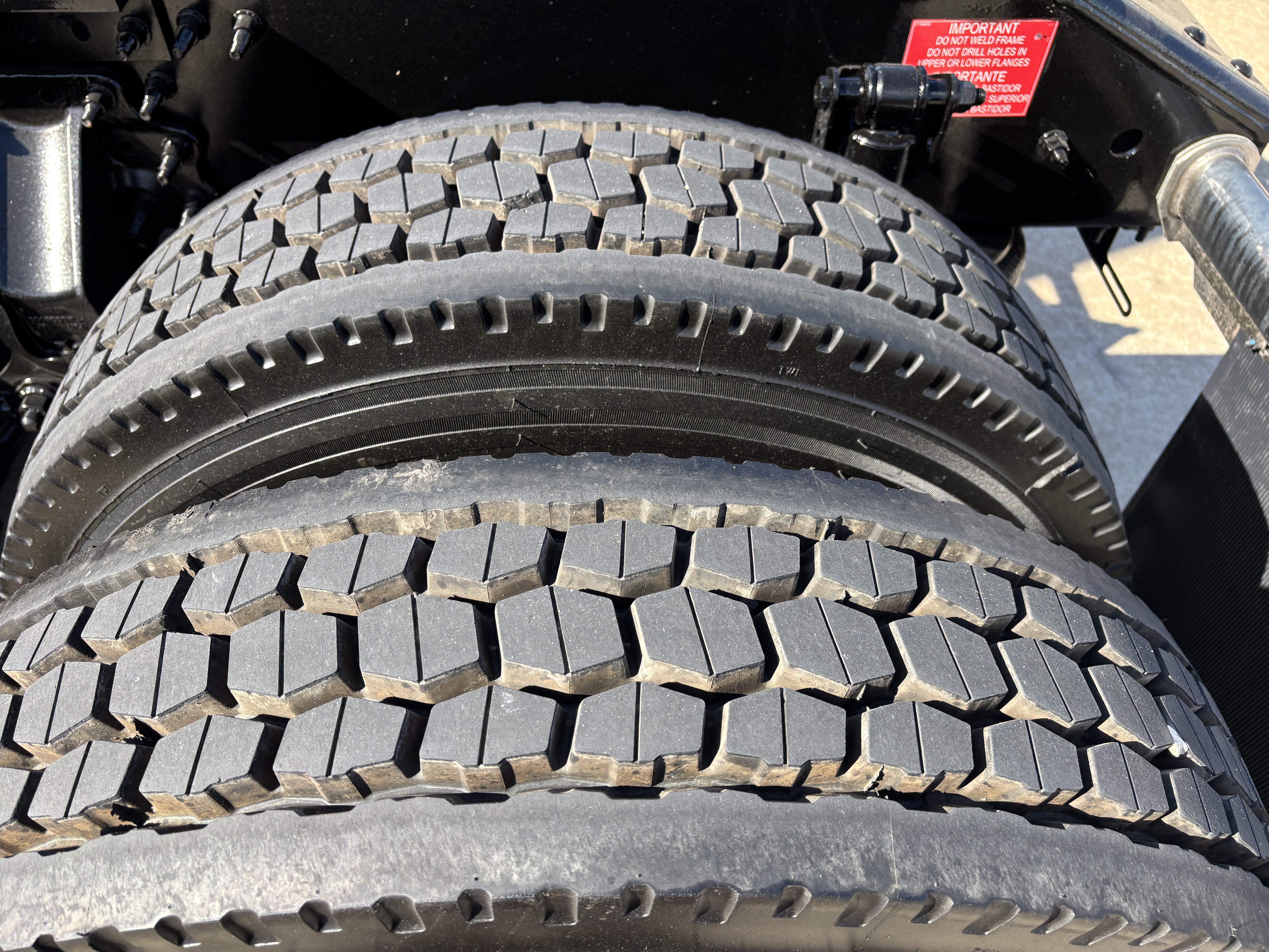 2023 Volvo - image 14