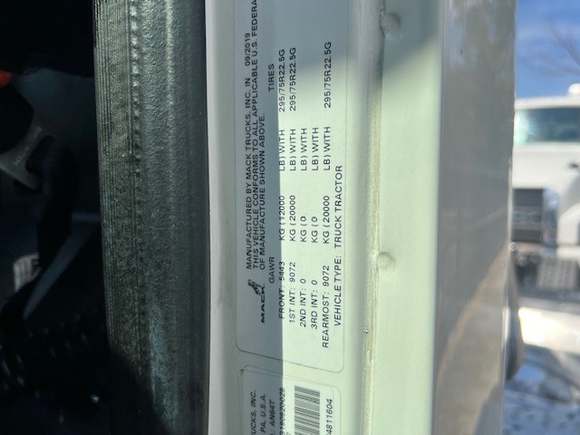 2020 Mack - image 18