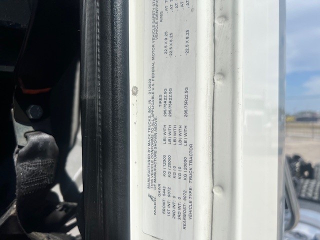 2021 Mack - image 18