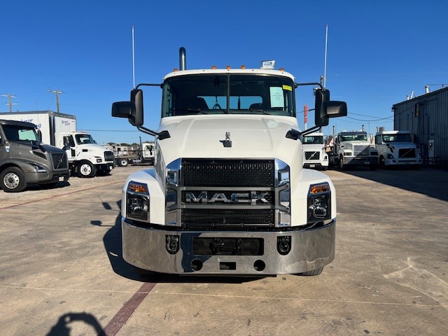2020 Mack - image 2