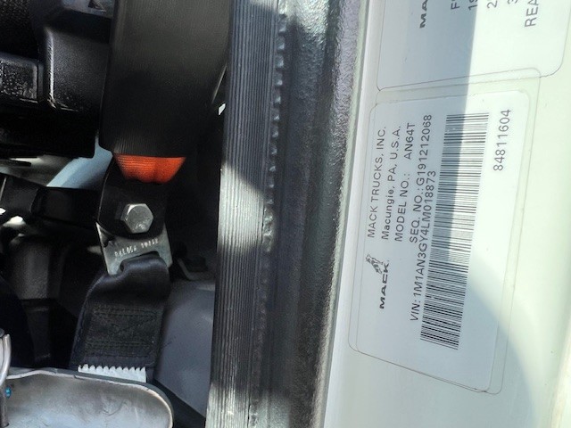 2020 Mack - image 17