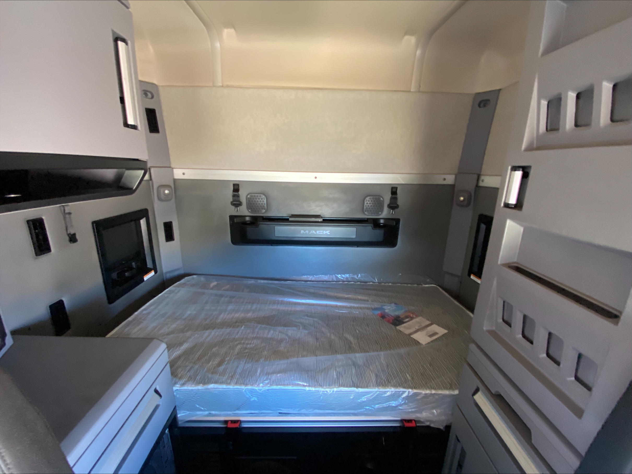 2023 Mack - image 22