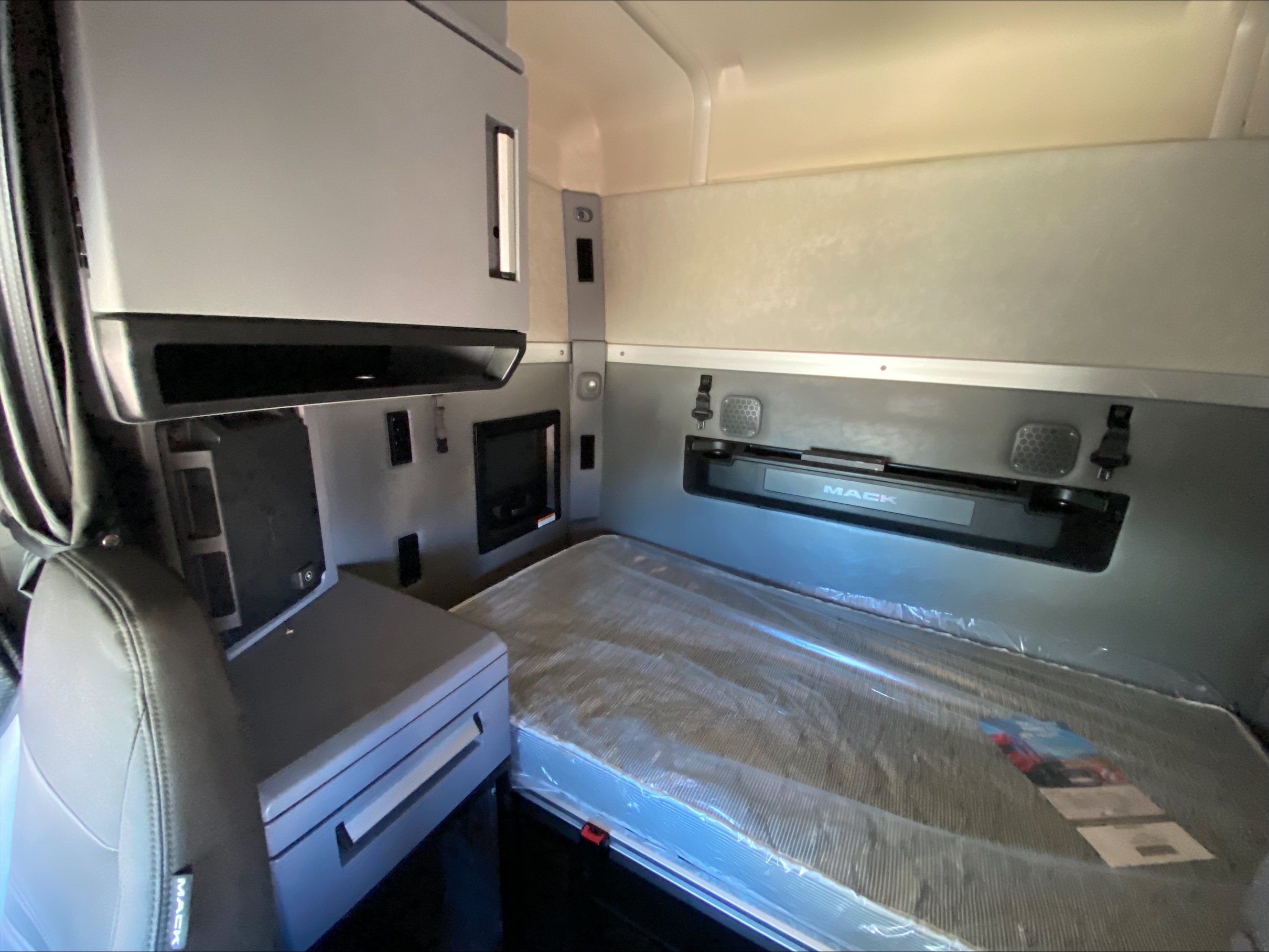 2023 Mack - image 21