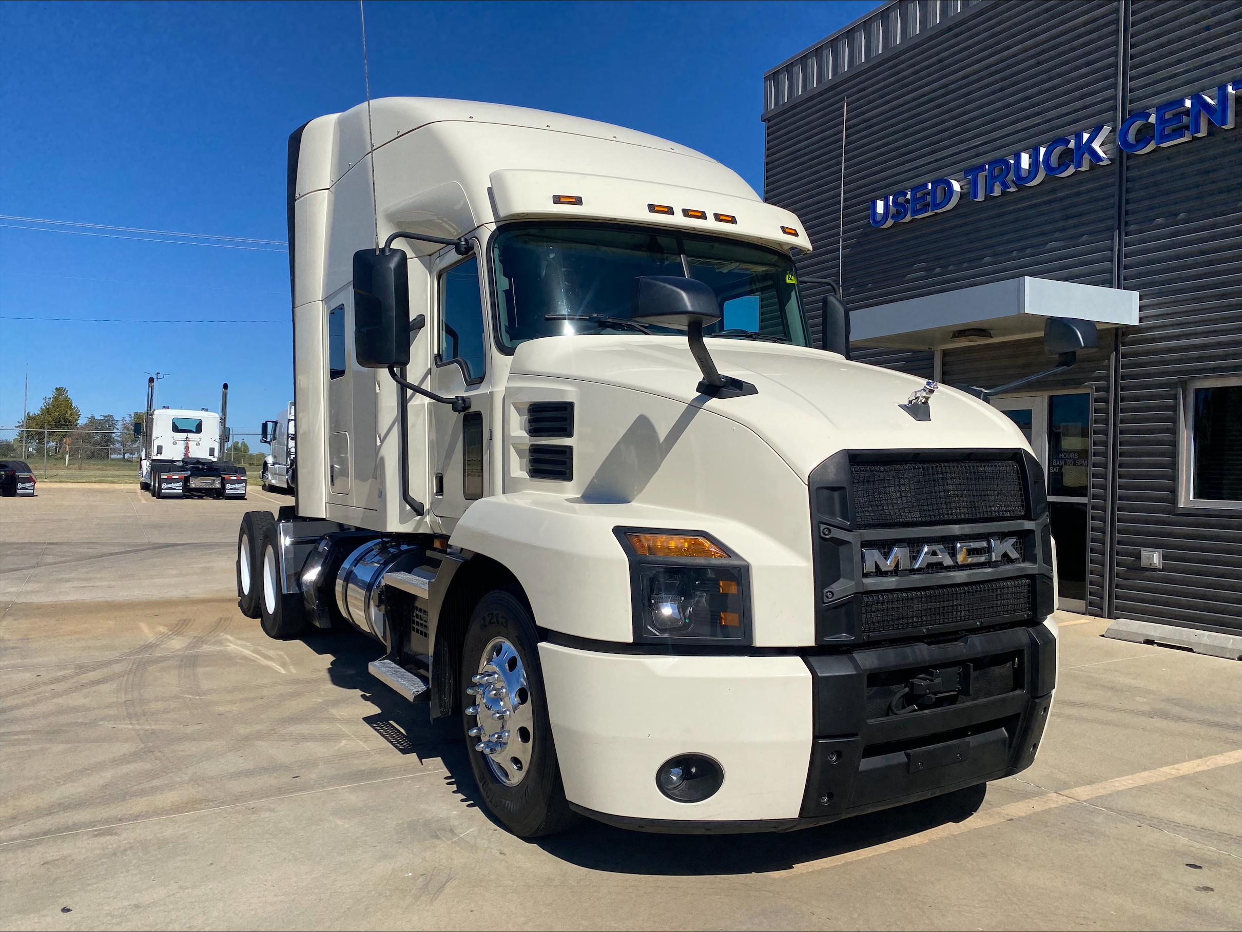 2023 Mack - image 3