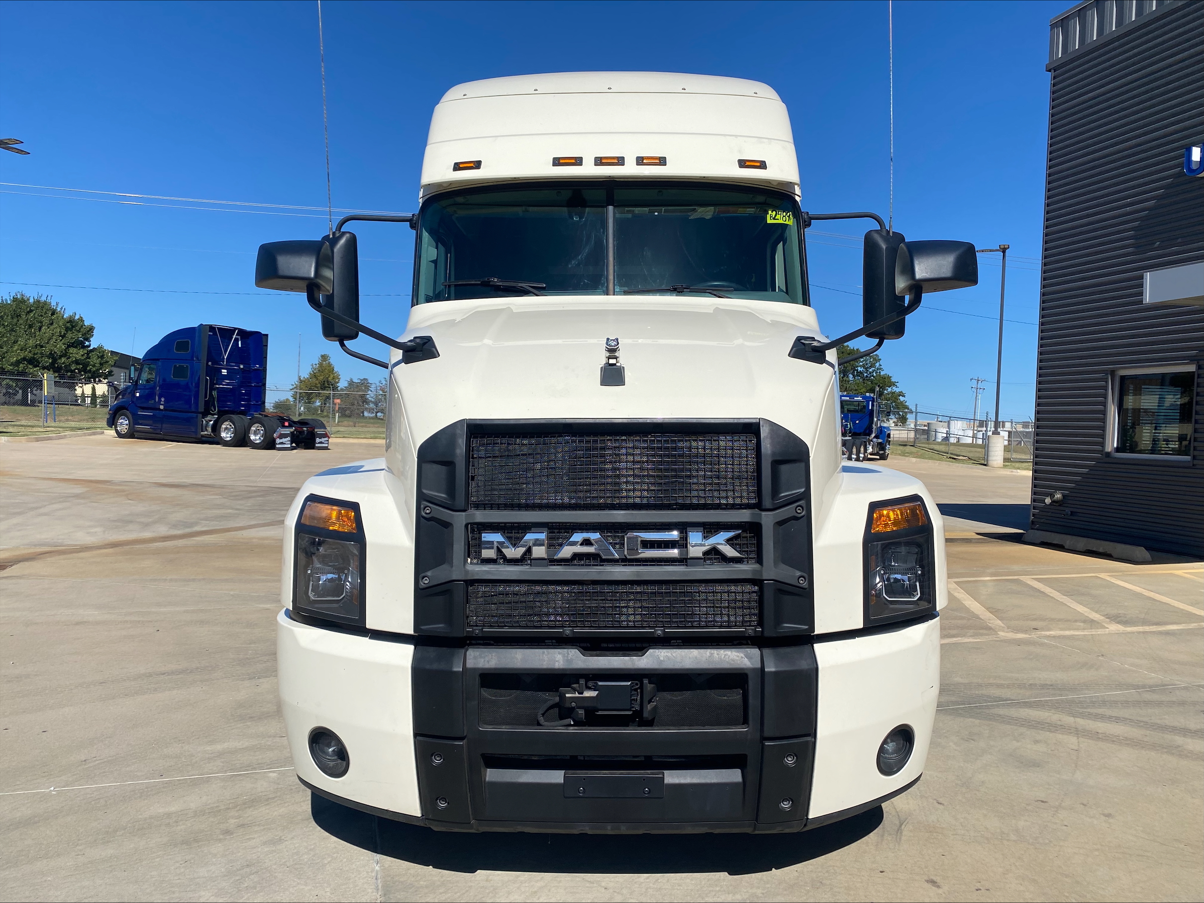 2023 Mack - image 2