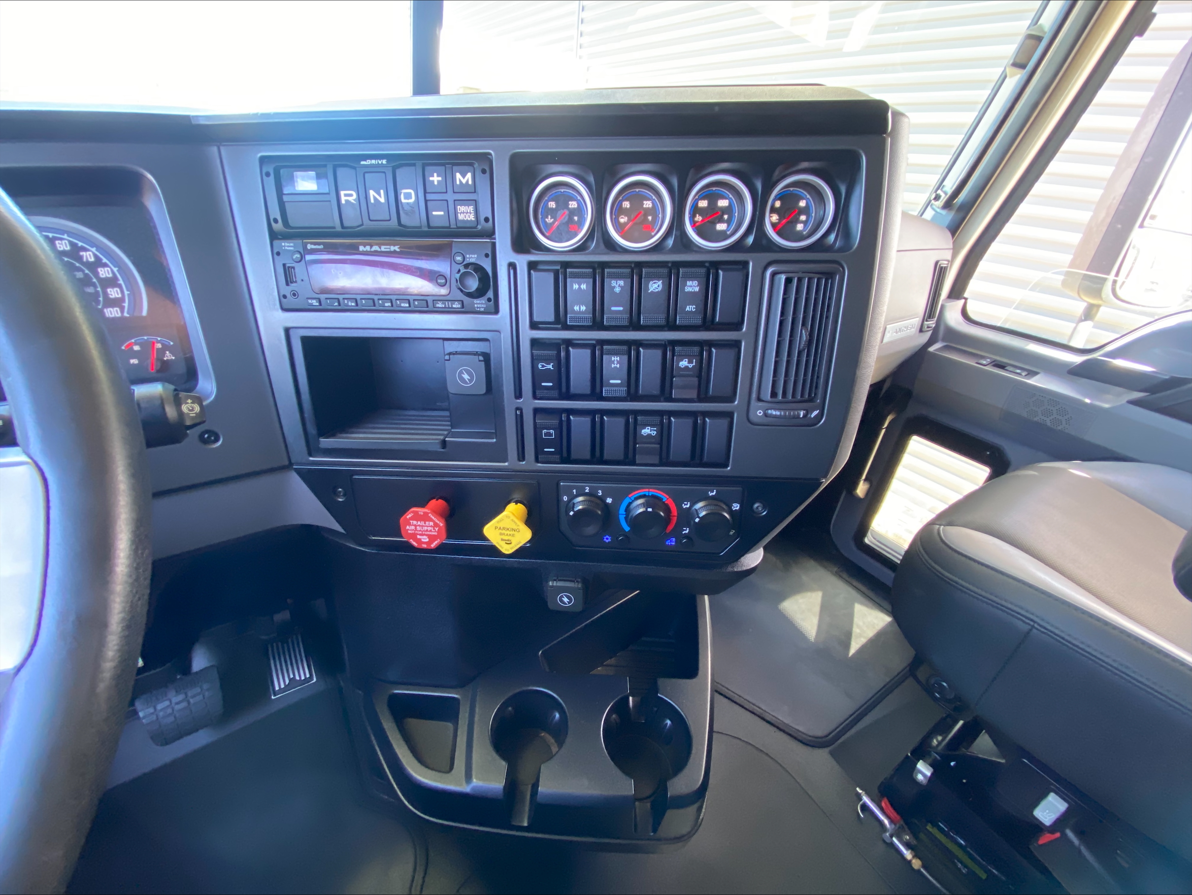 2023 Mack - image 19