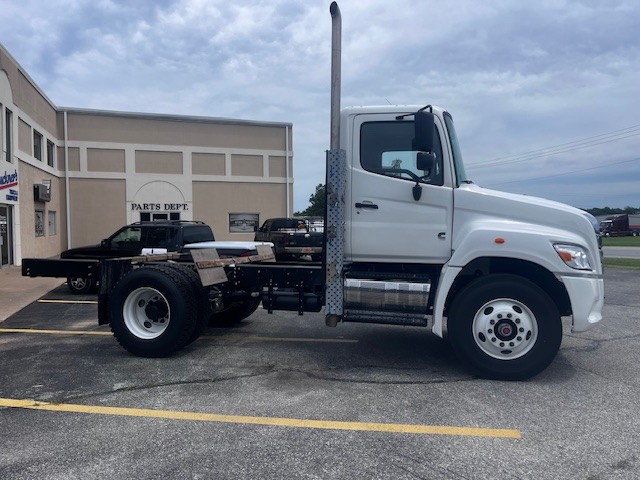 2026 Hino XL7 - image 4