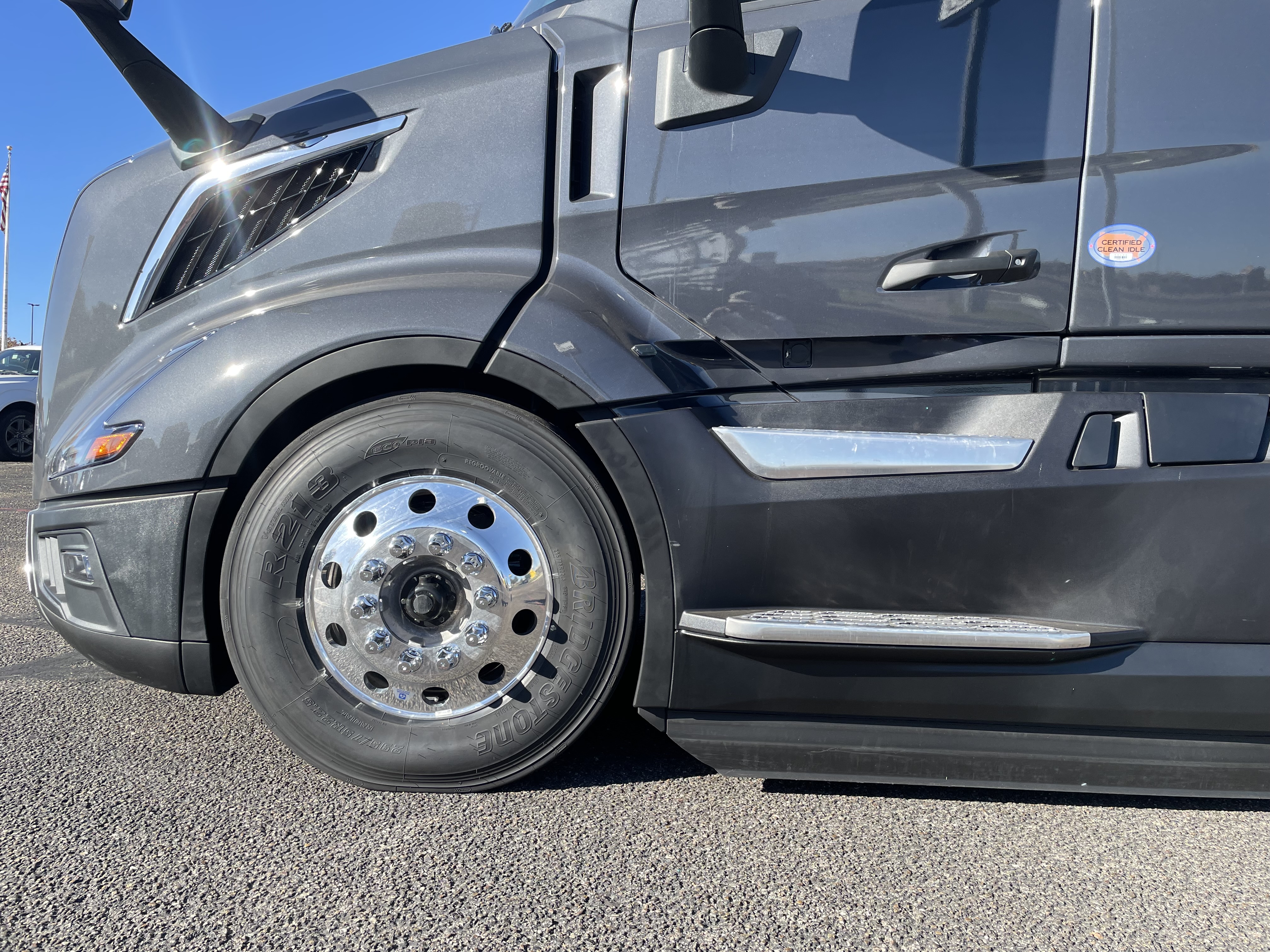 2026 Volvo - image 4