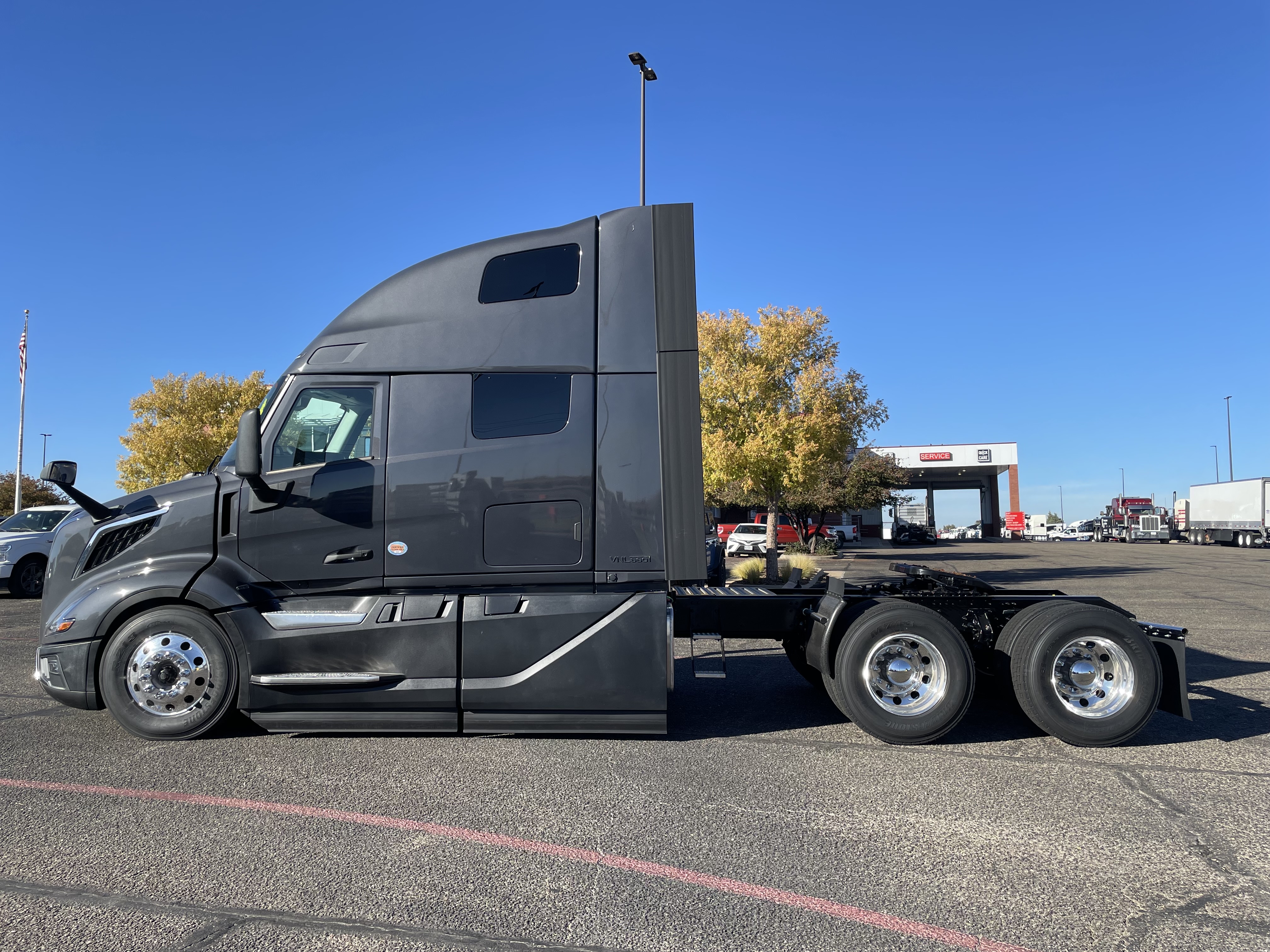 2026 Volvo - image 6