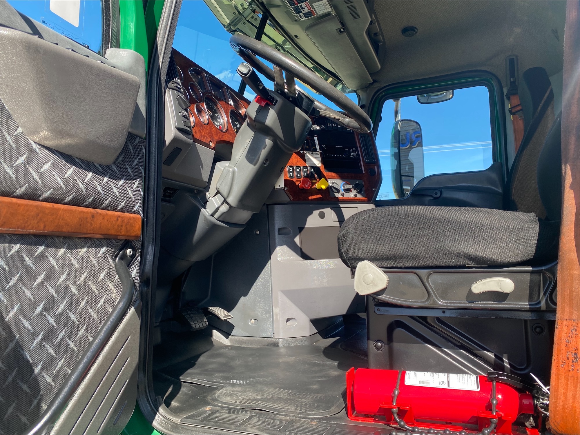 2018 Mack - image 11