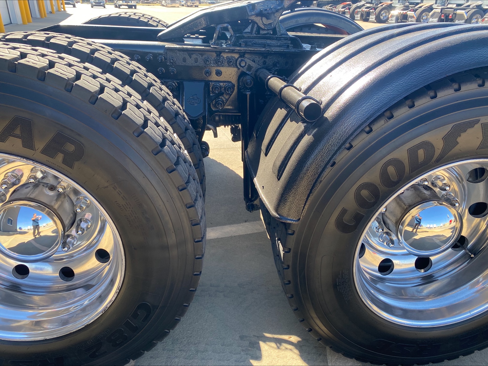 2018 Mack - image 20