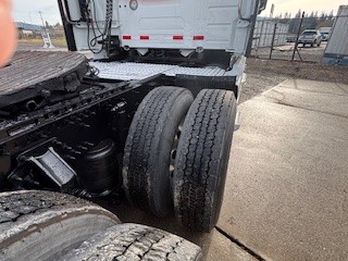 2023 Volvo - image 10