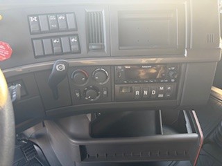 2023 Volvo - image 12