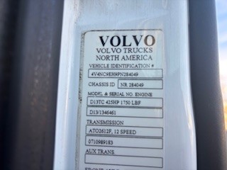 2023 Volvo - image 22