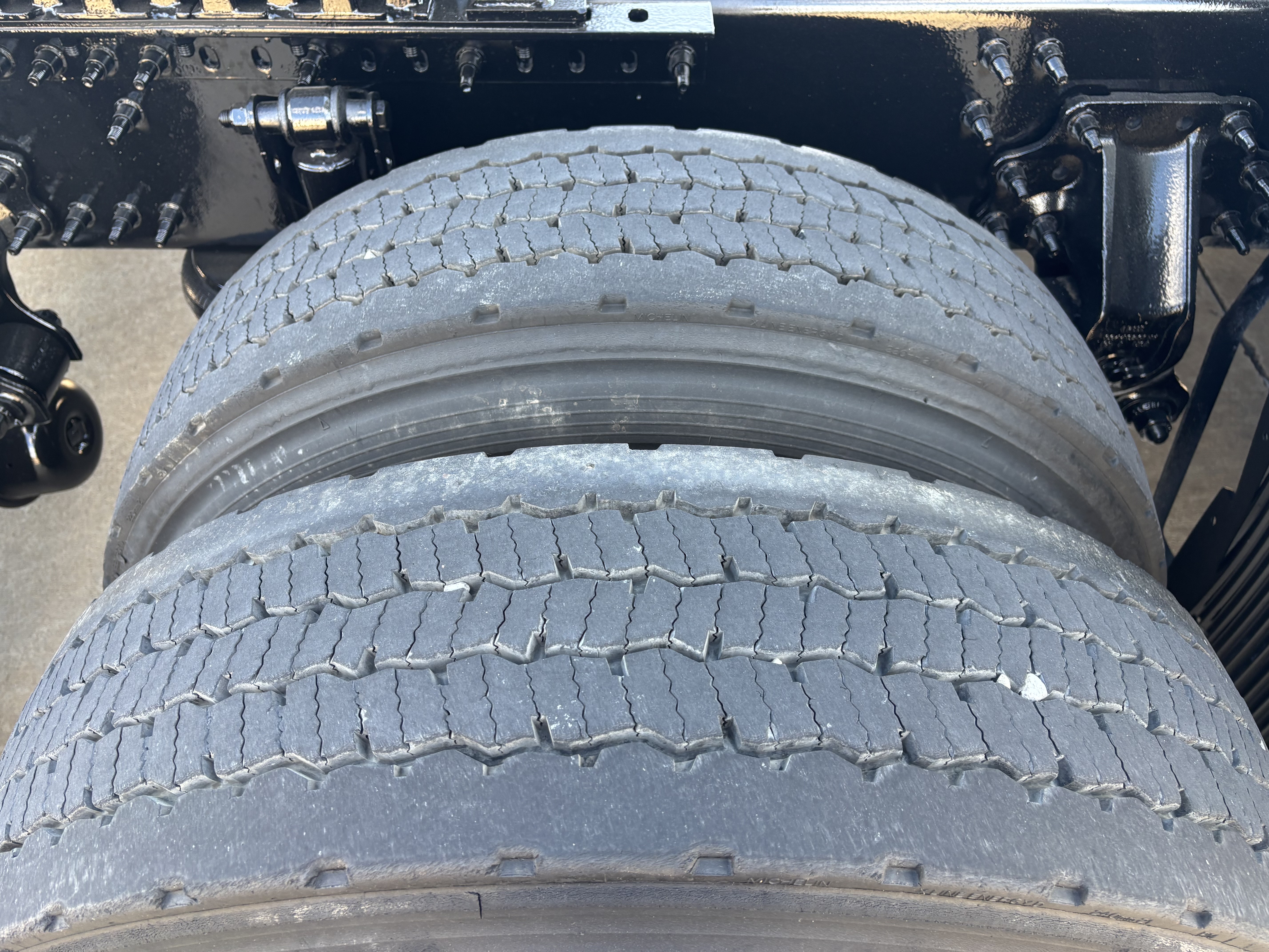 2023 Volvo - image 12