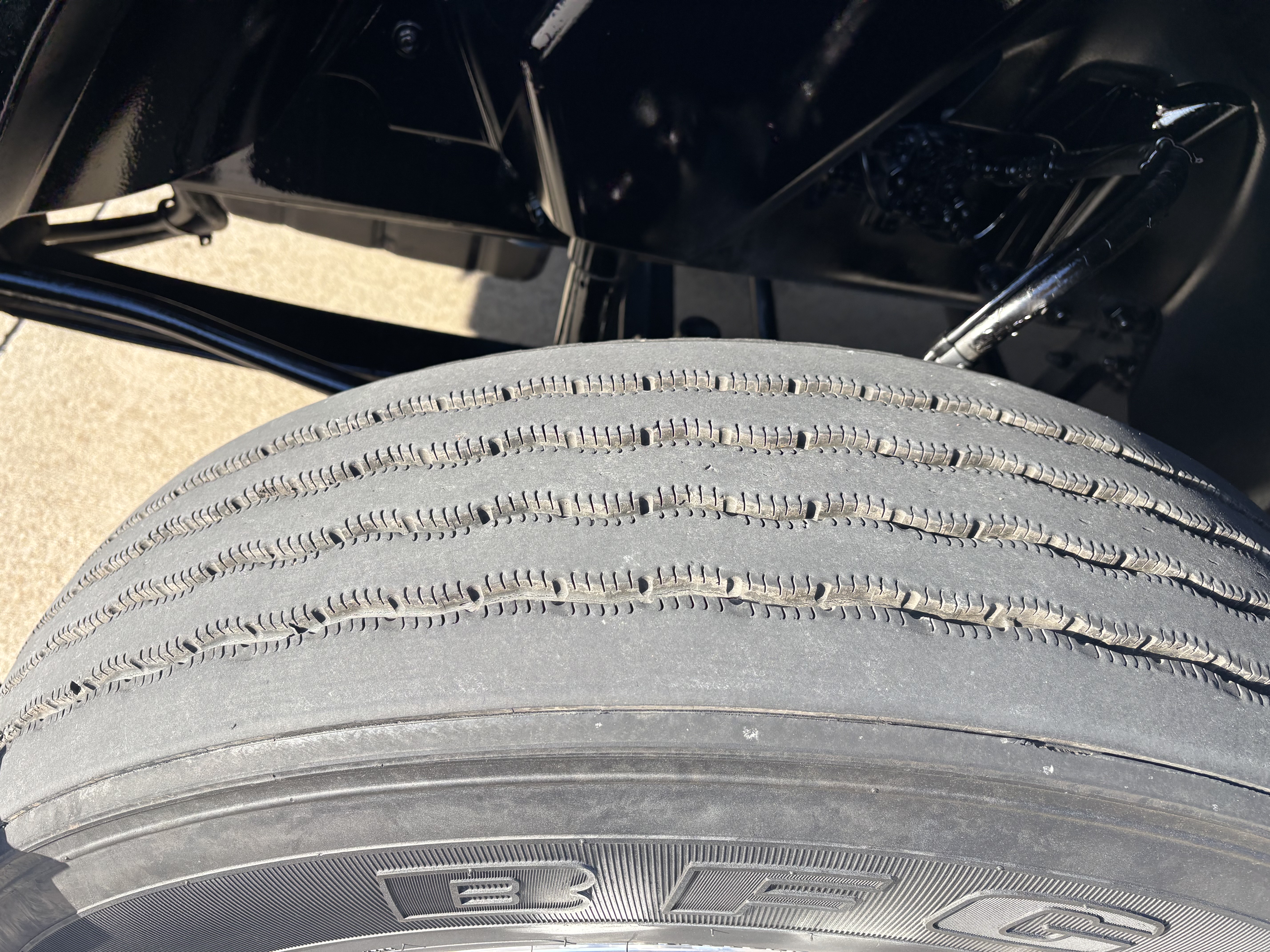 2023 Volvo - image 17