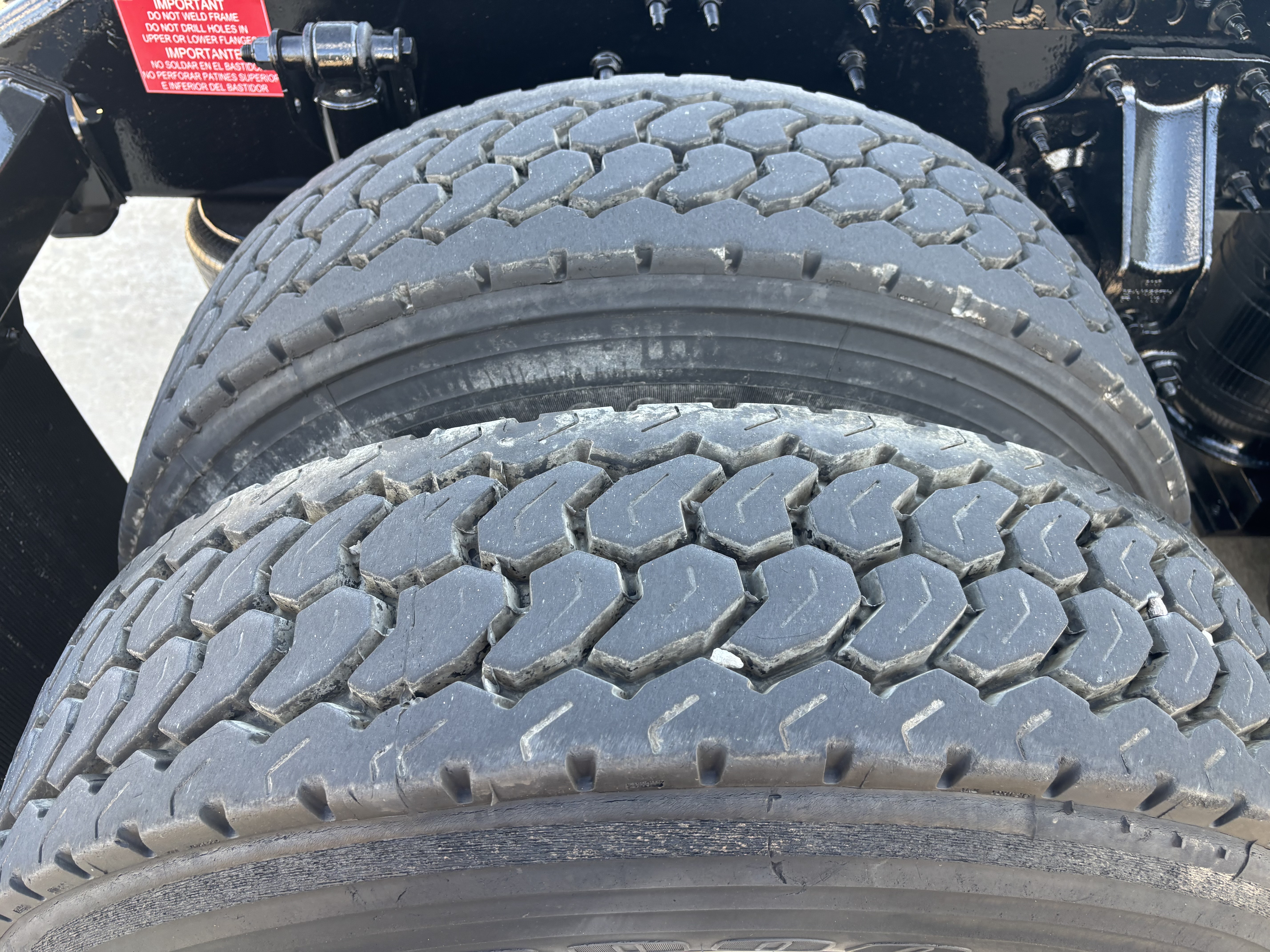 2023 Volvo - image 13