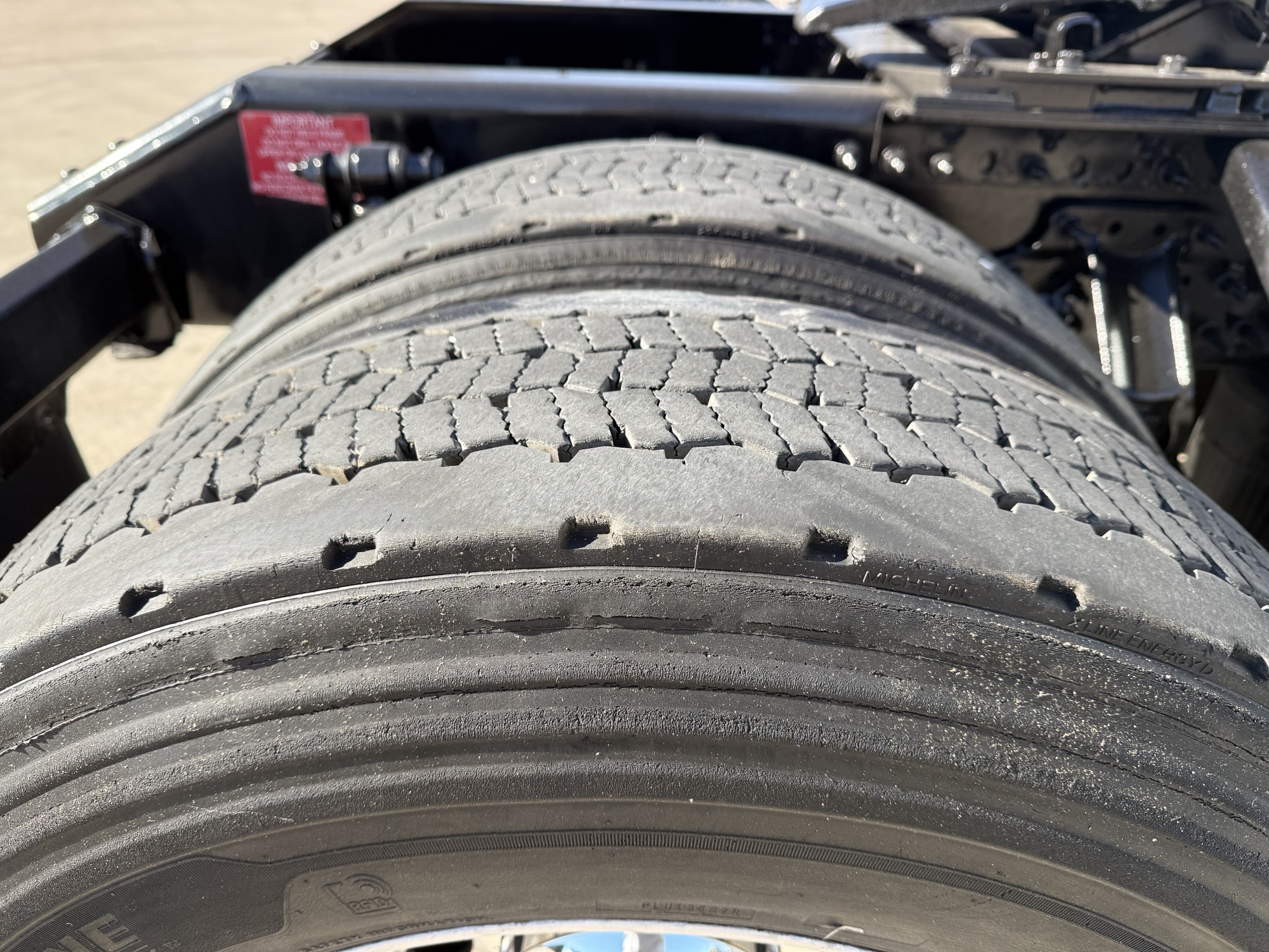 2023 Volvo - image 12