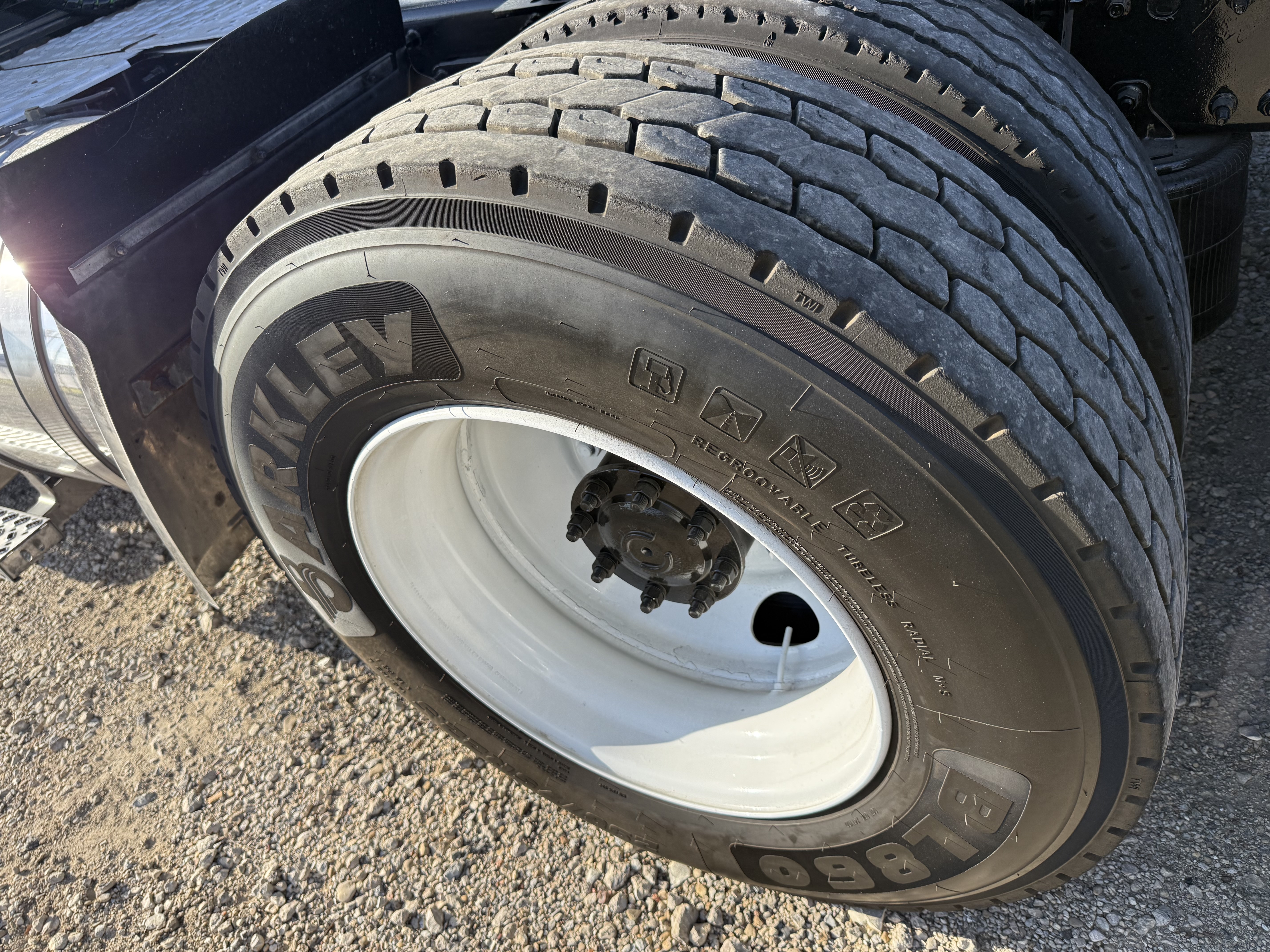 2021 Mack - image 19