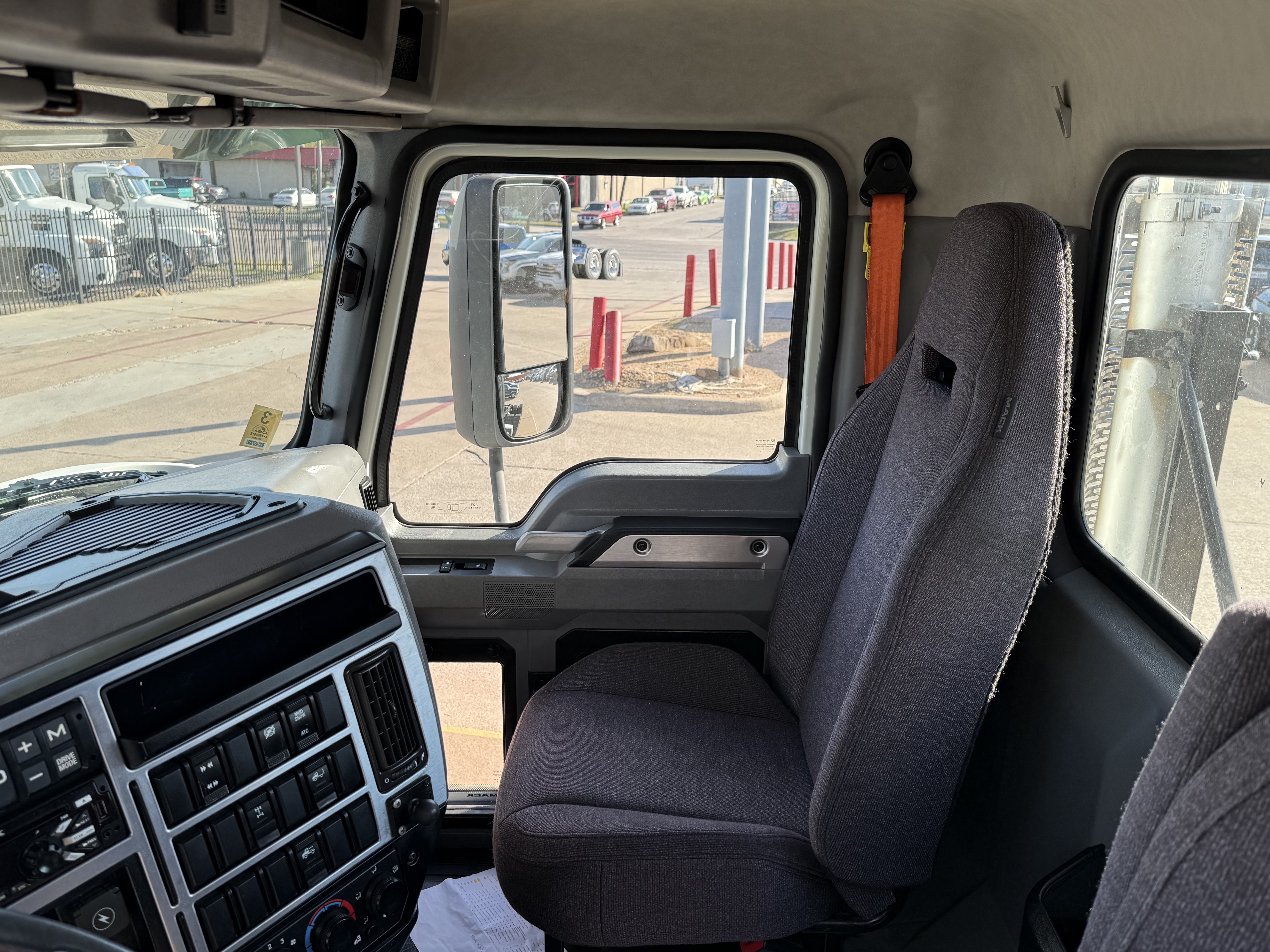 2021 Mack - image 16