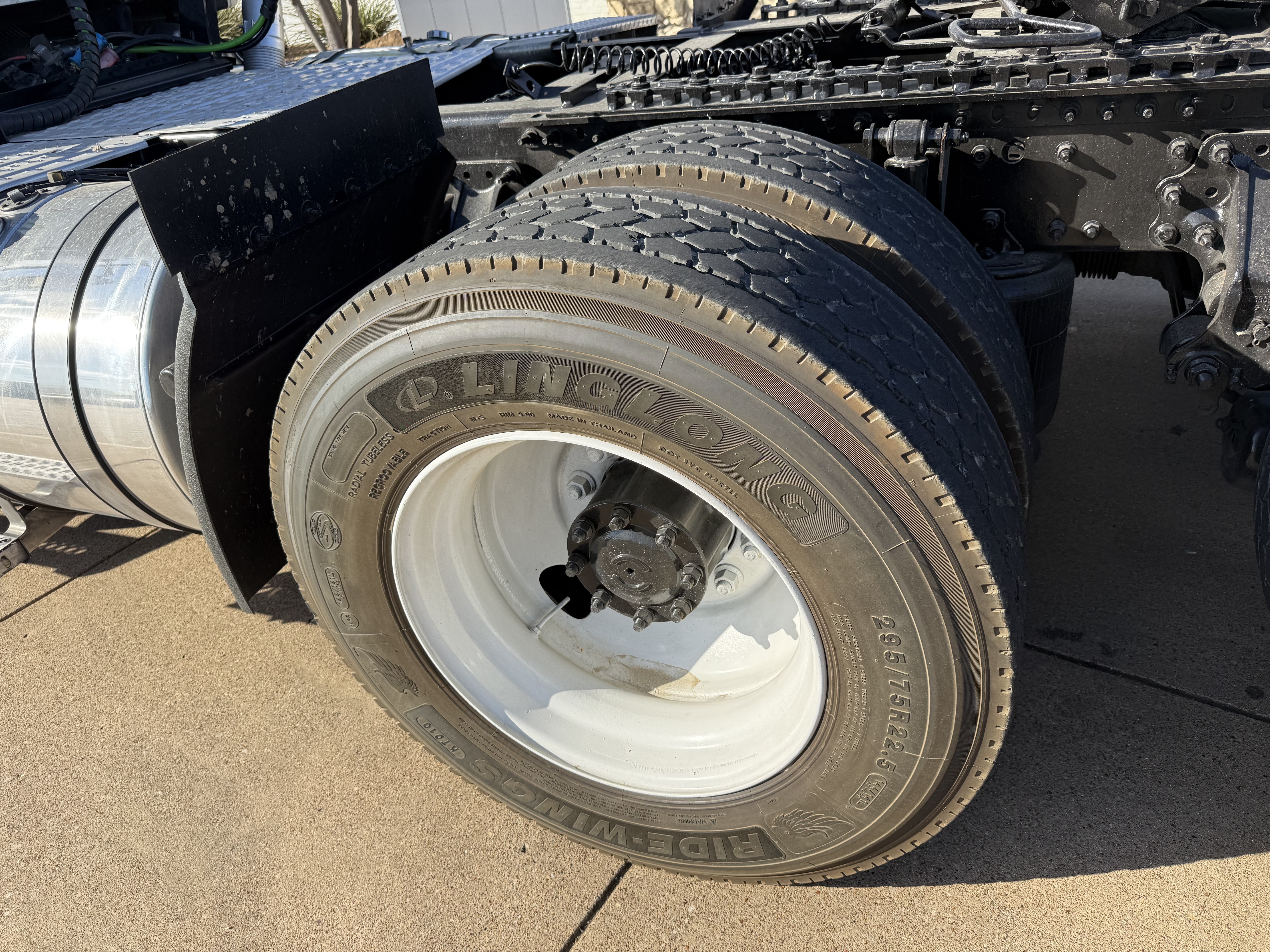 2021 Mack - image 23