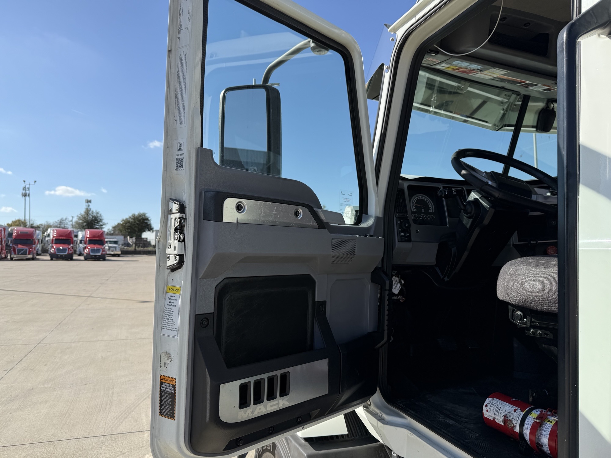 2020 Mack - image 20