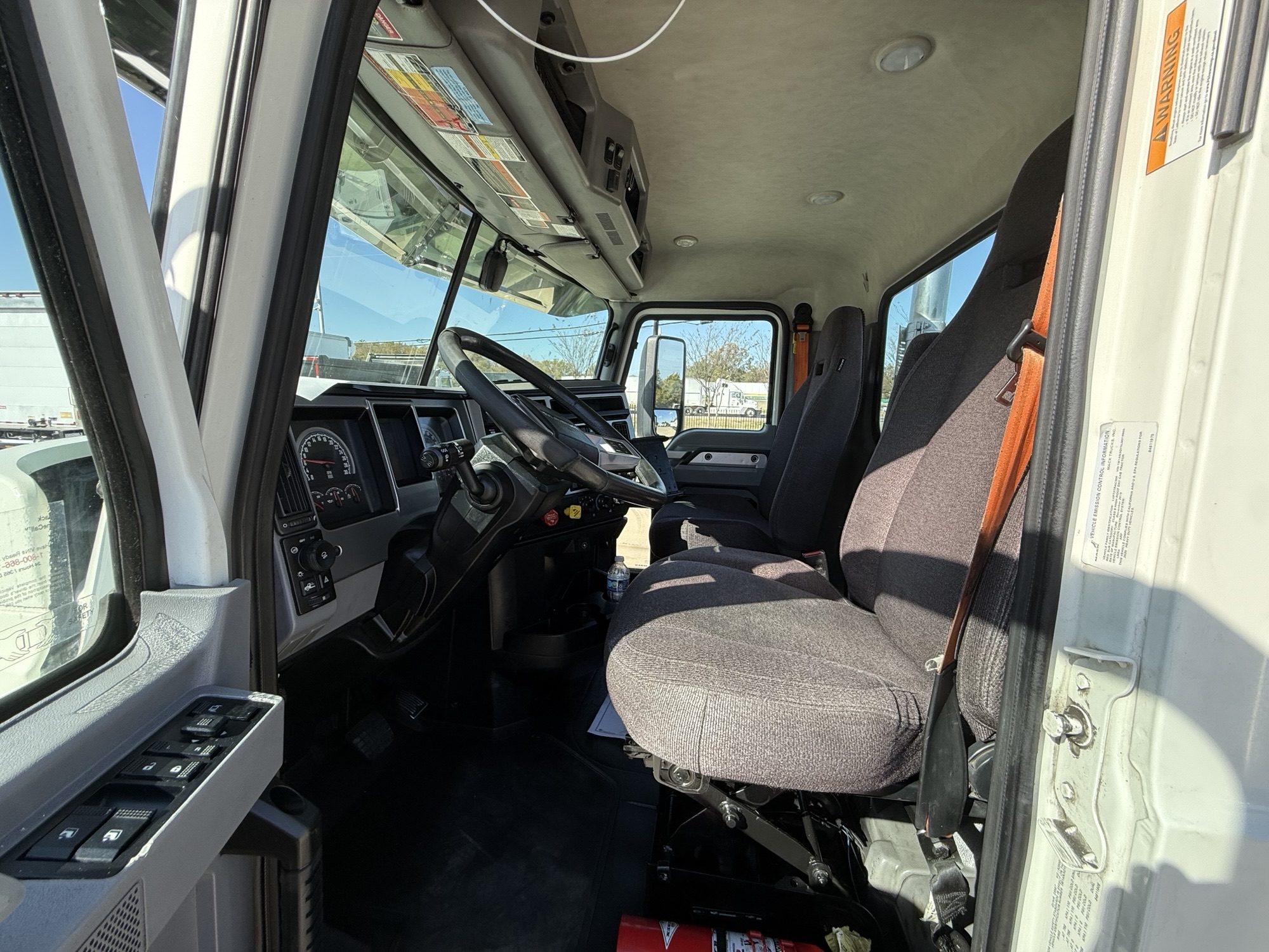 2020 Mack - image 21