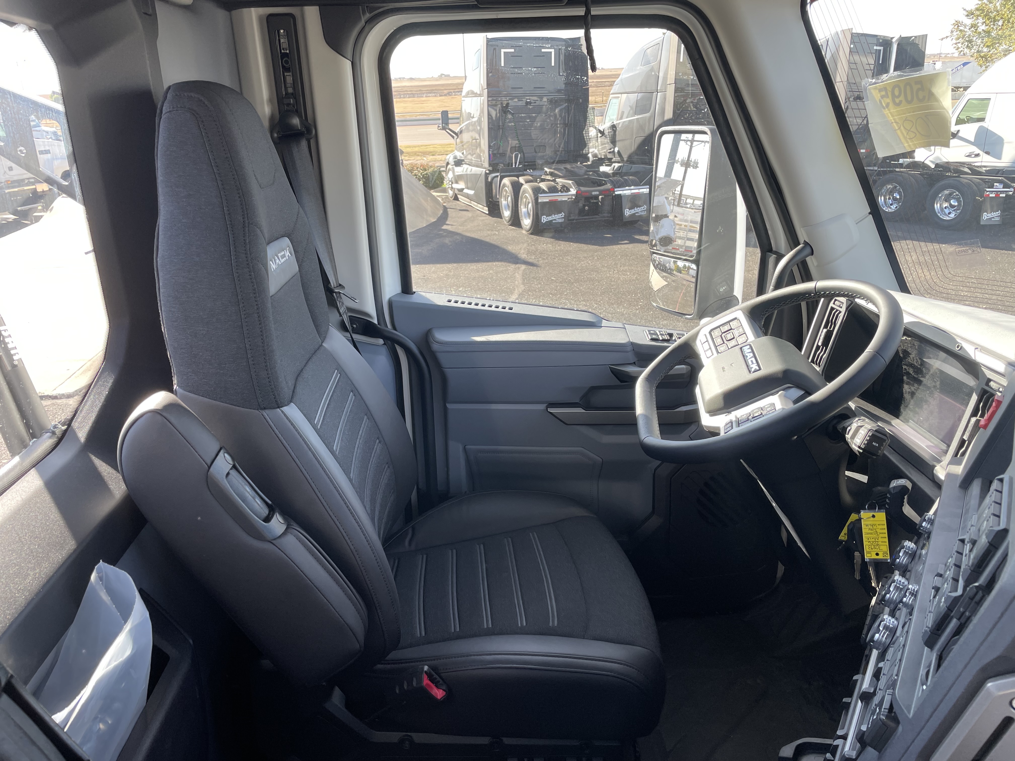 2026 Mack - image 15