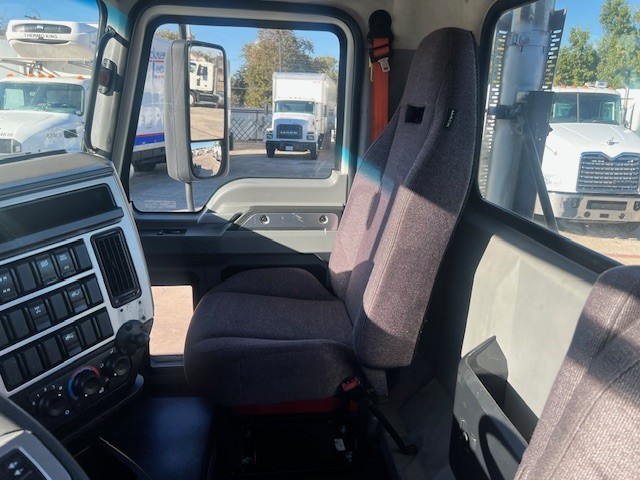 2020 Mack - image 10