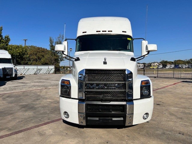 2019 Mack - image 2