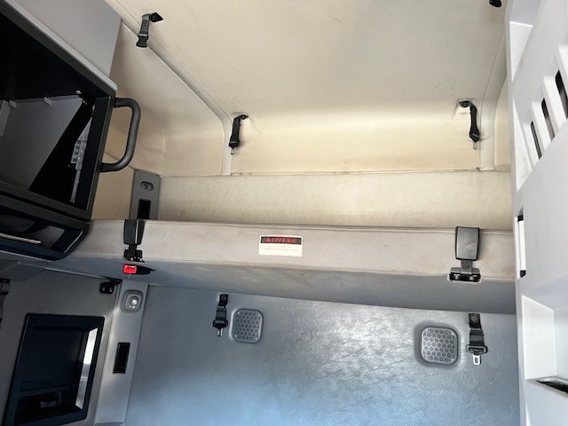 2019 Mack - image 18