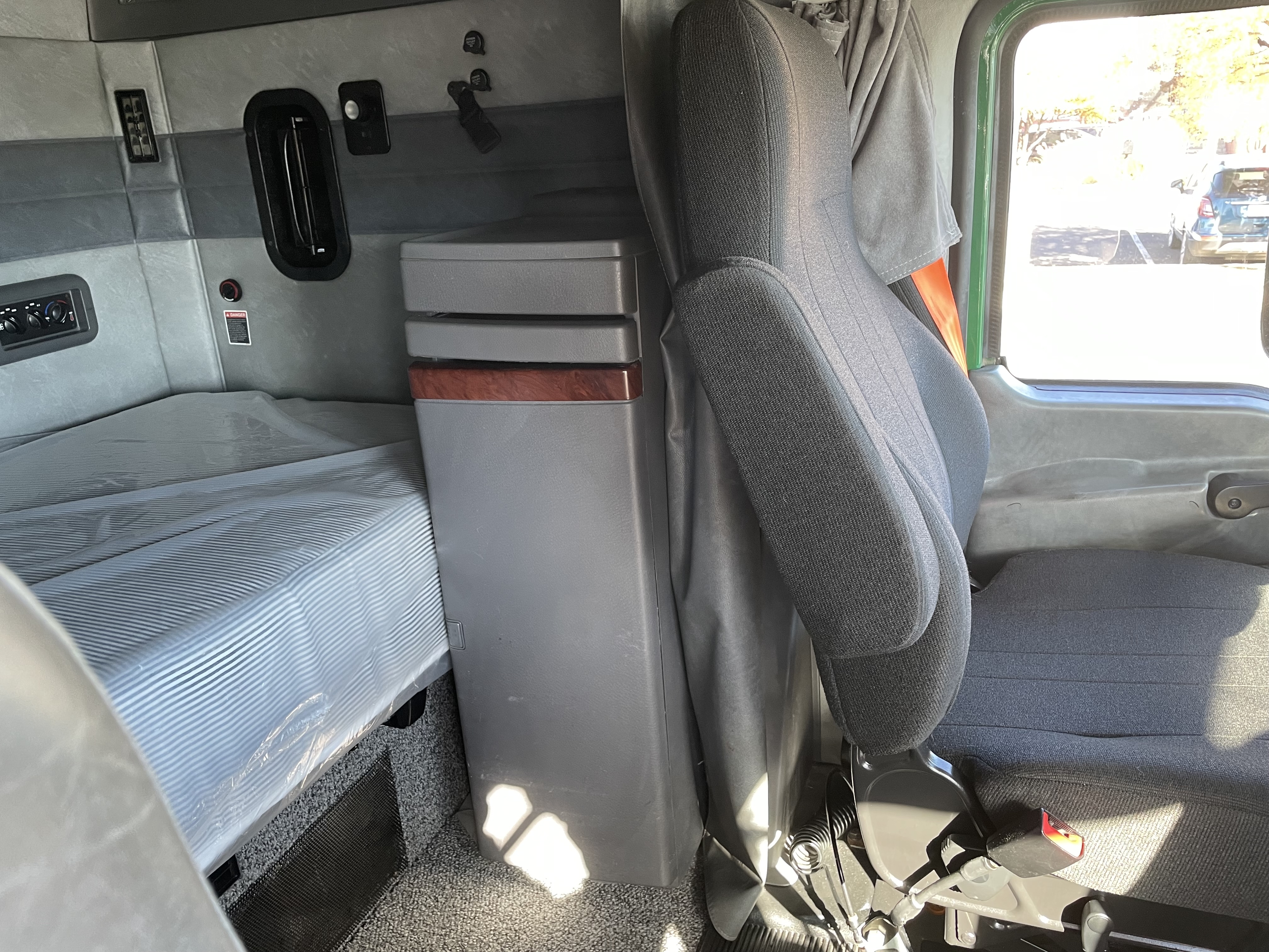 2018 Mack - image 11