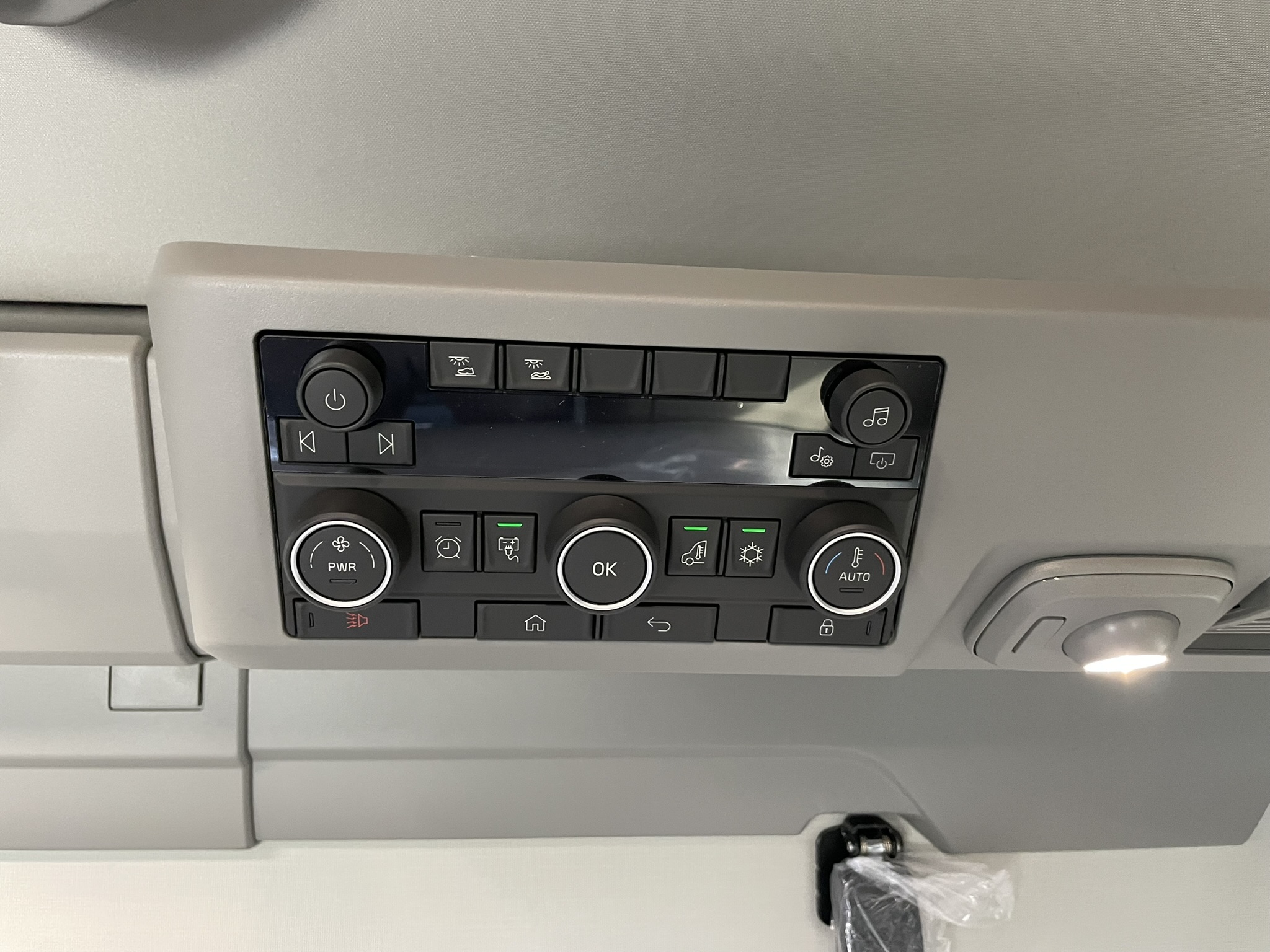 2026 Volvo - image 22