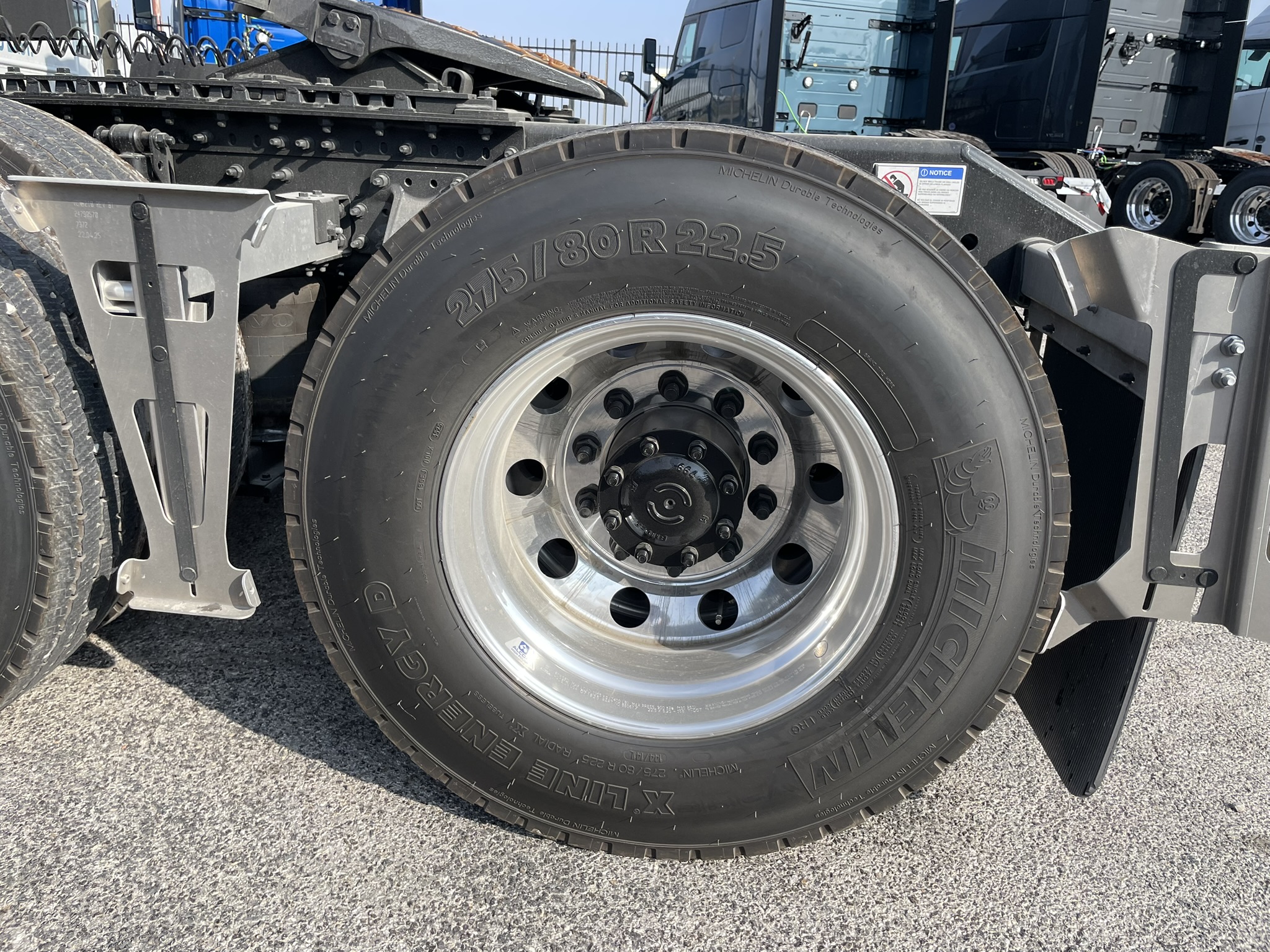 2026 Volvo - image 10