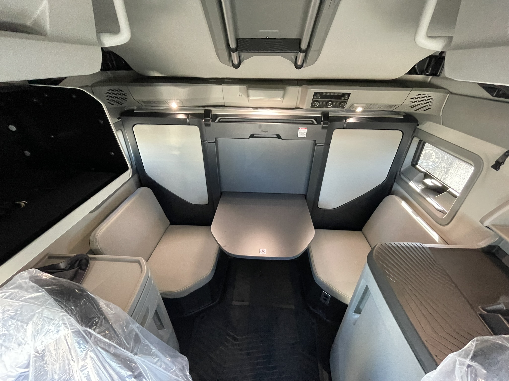 2026 Volvo - image 17