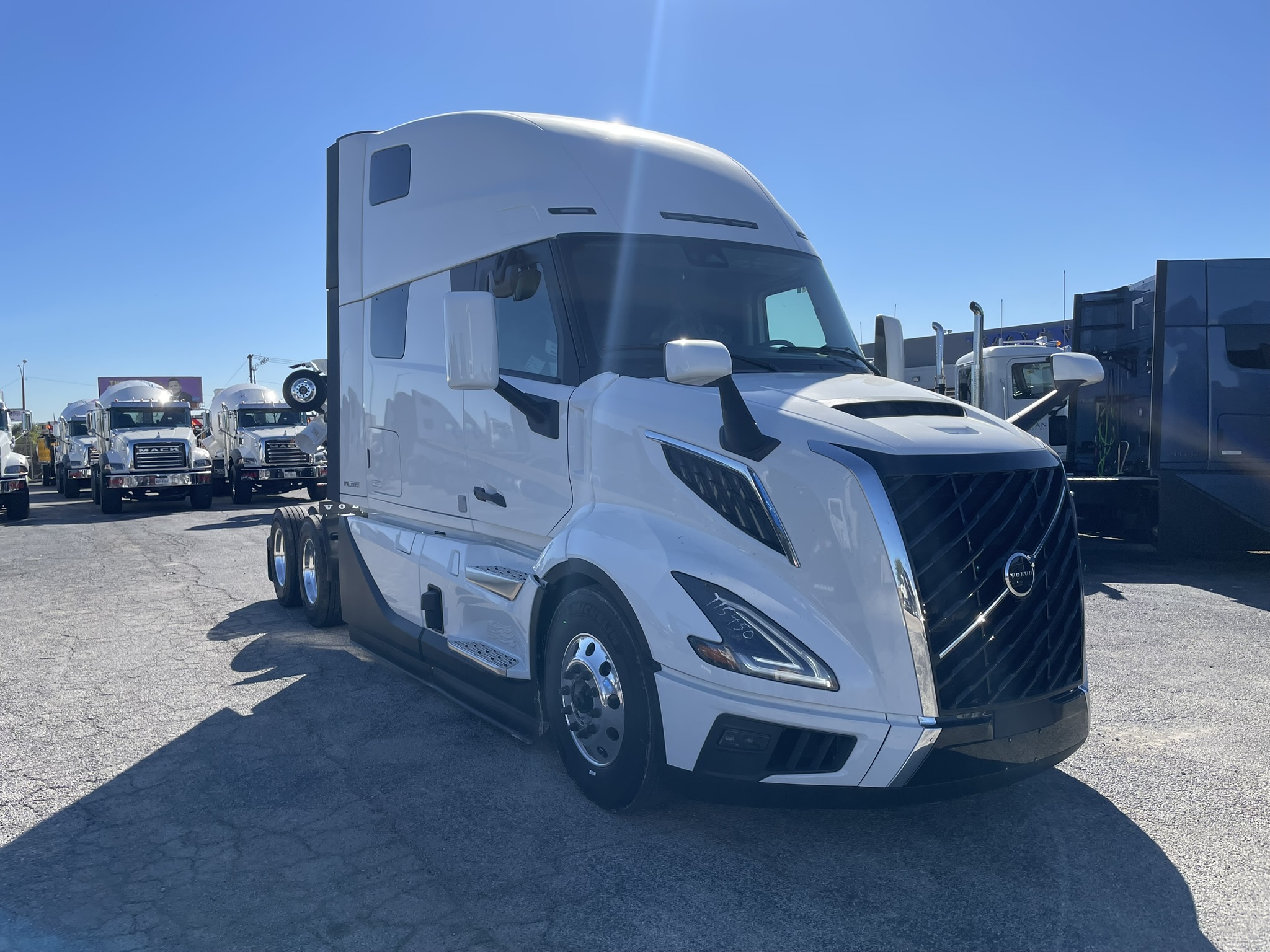 2026 Volvo - image 3