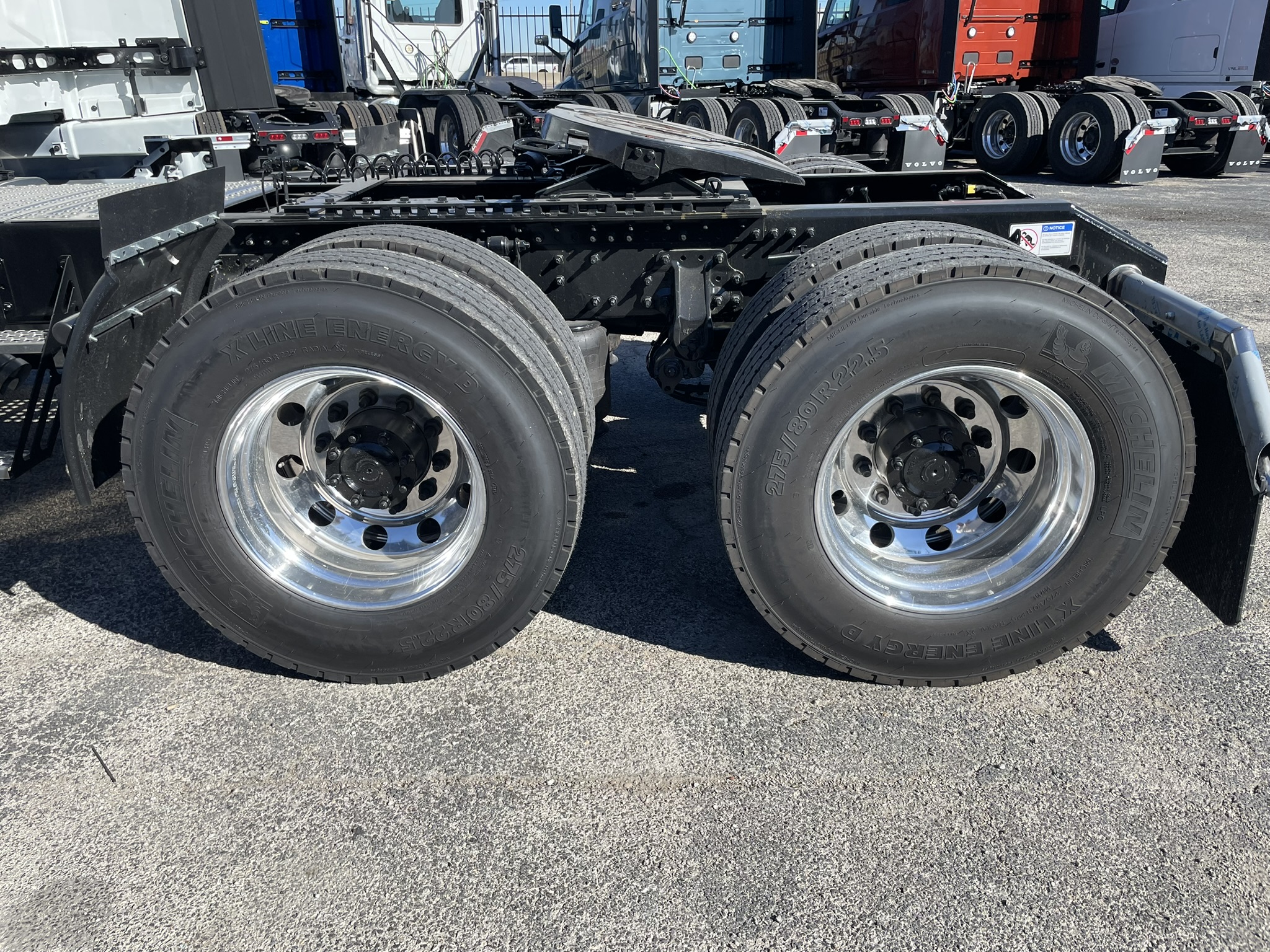 2026 Volvo - image 10