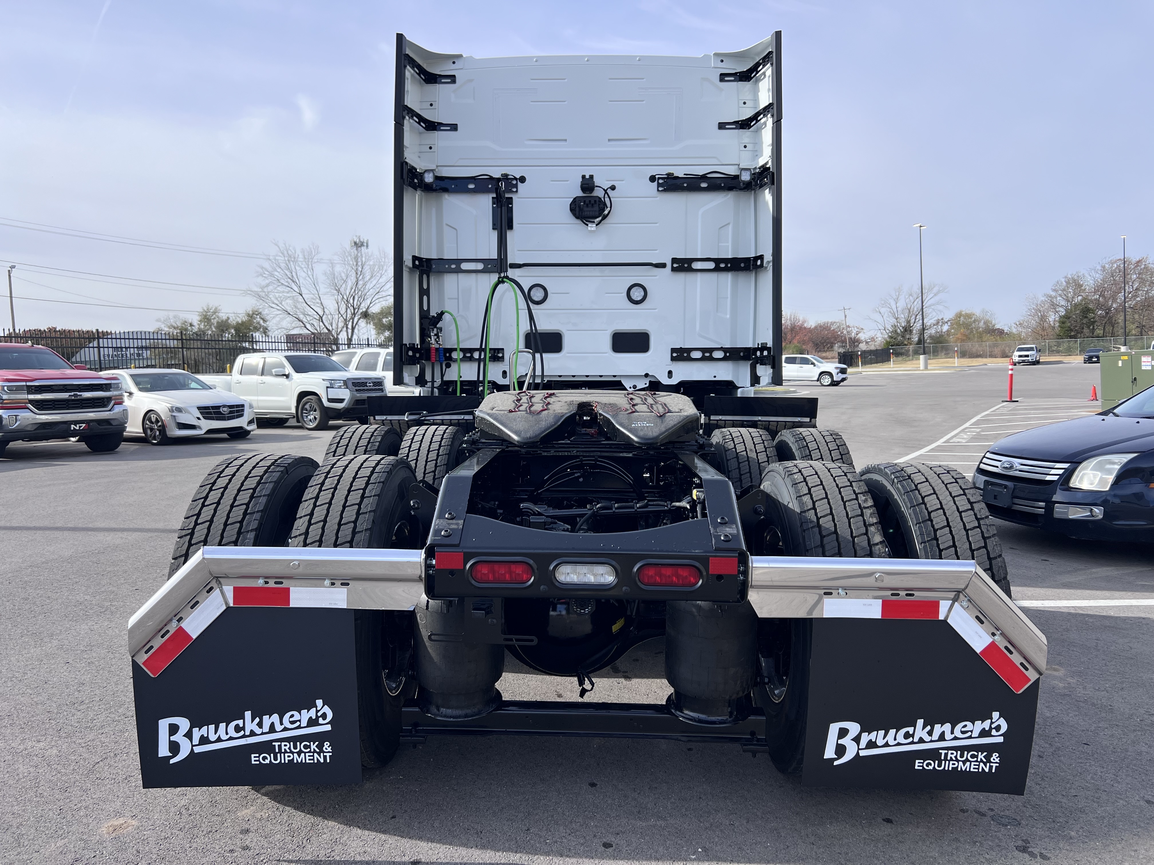 2026 Volvo - image 5