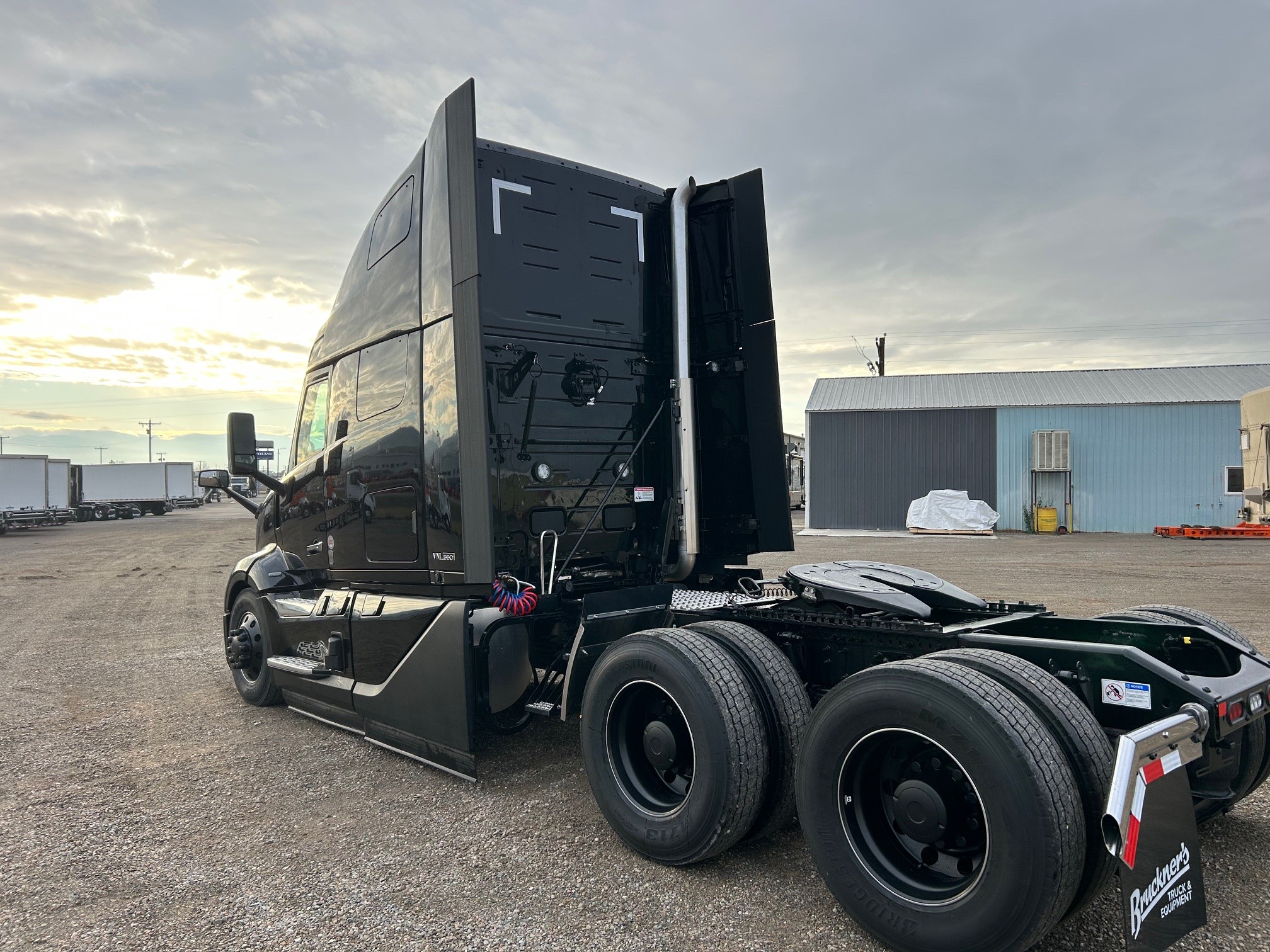 2026 Volvo - image 2