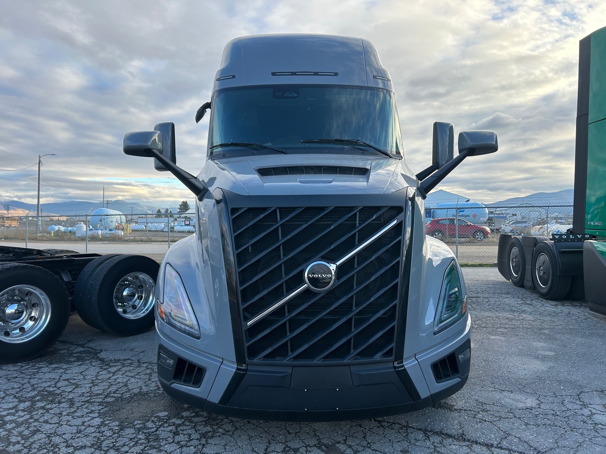 2026 Volvo - image 2