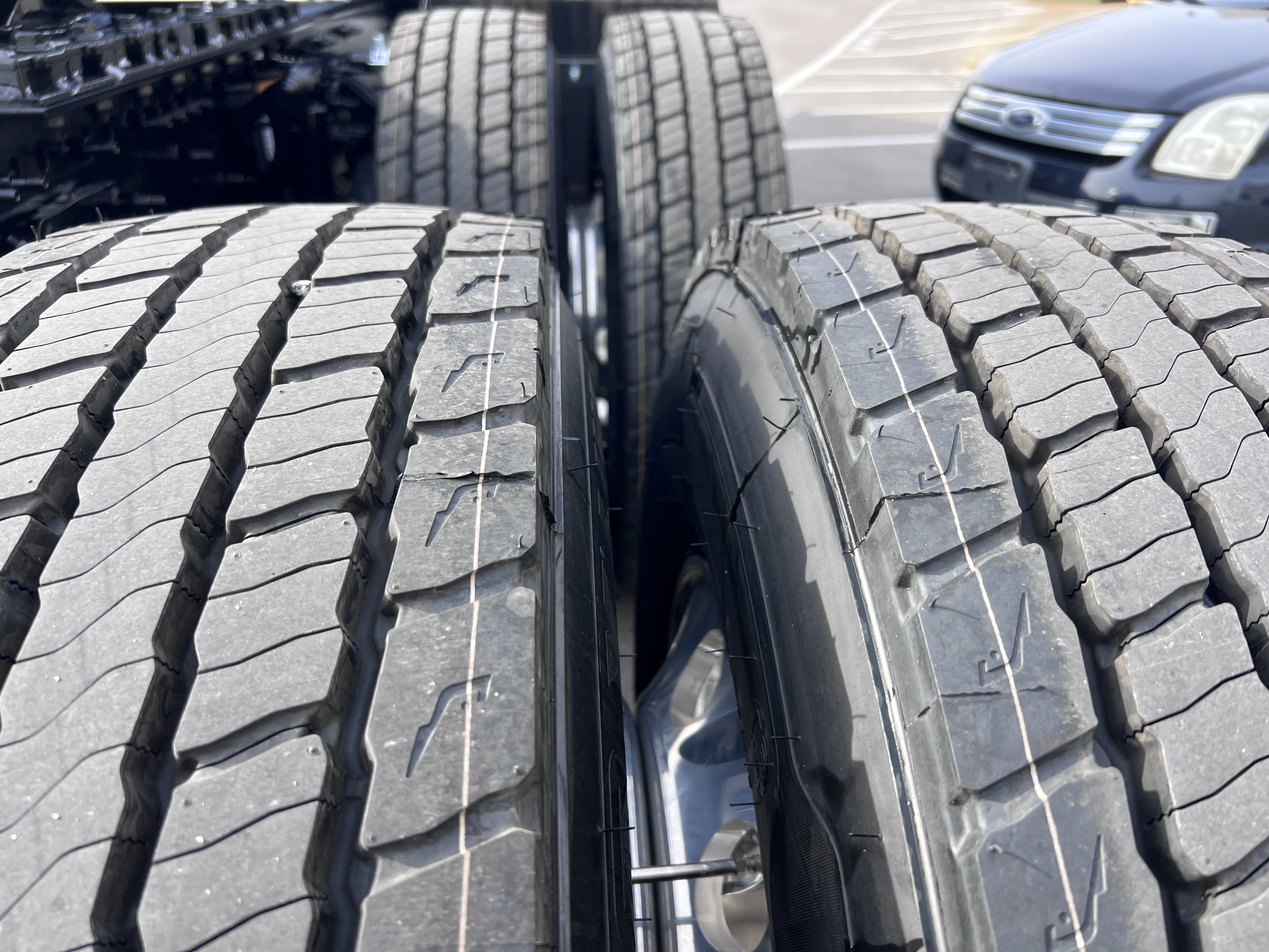 2026 Volvo - image 6