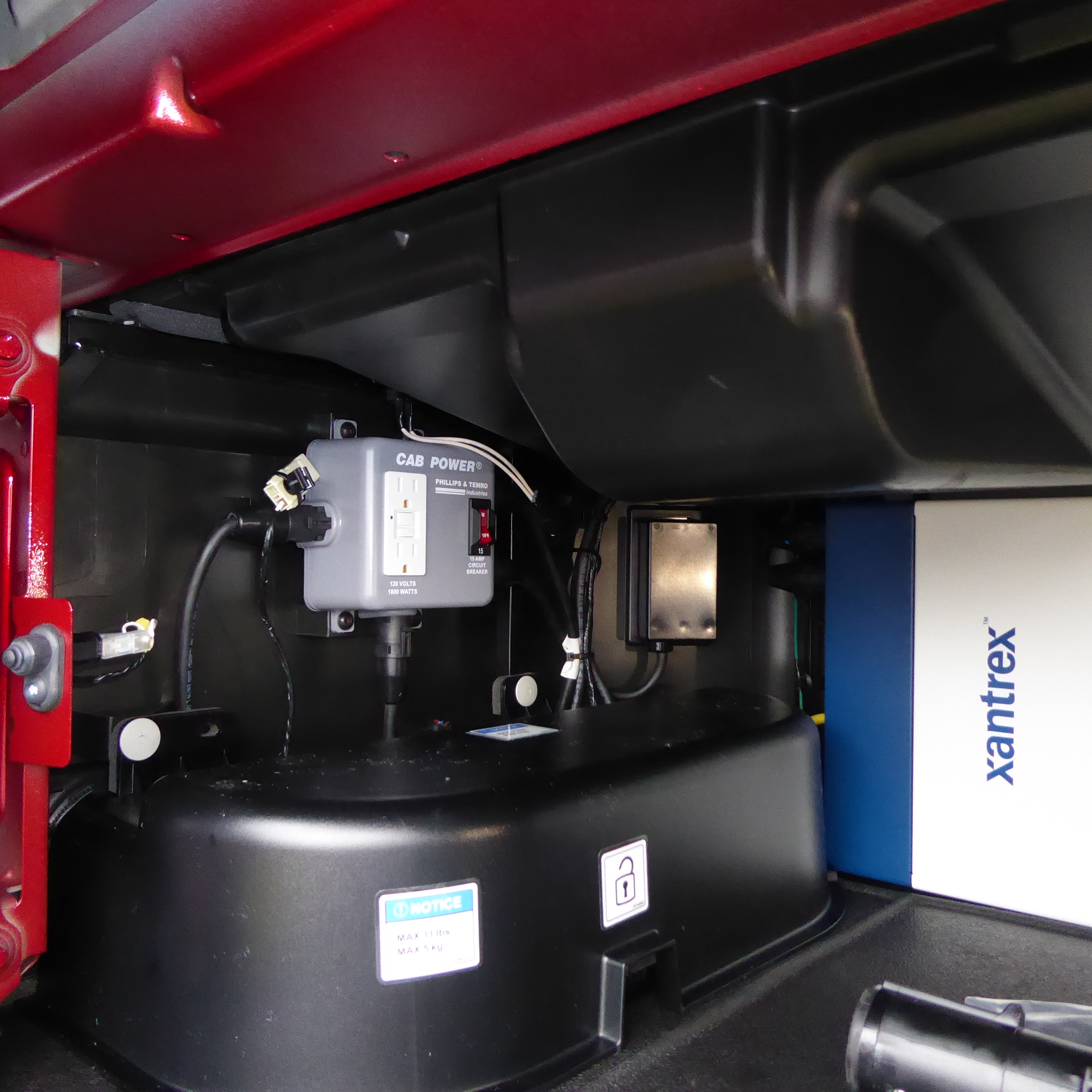 2026 Volvo - image 26