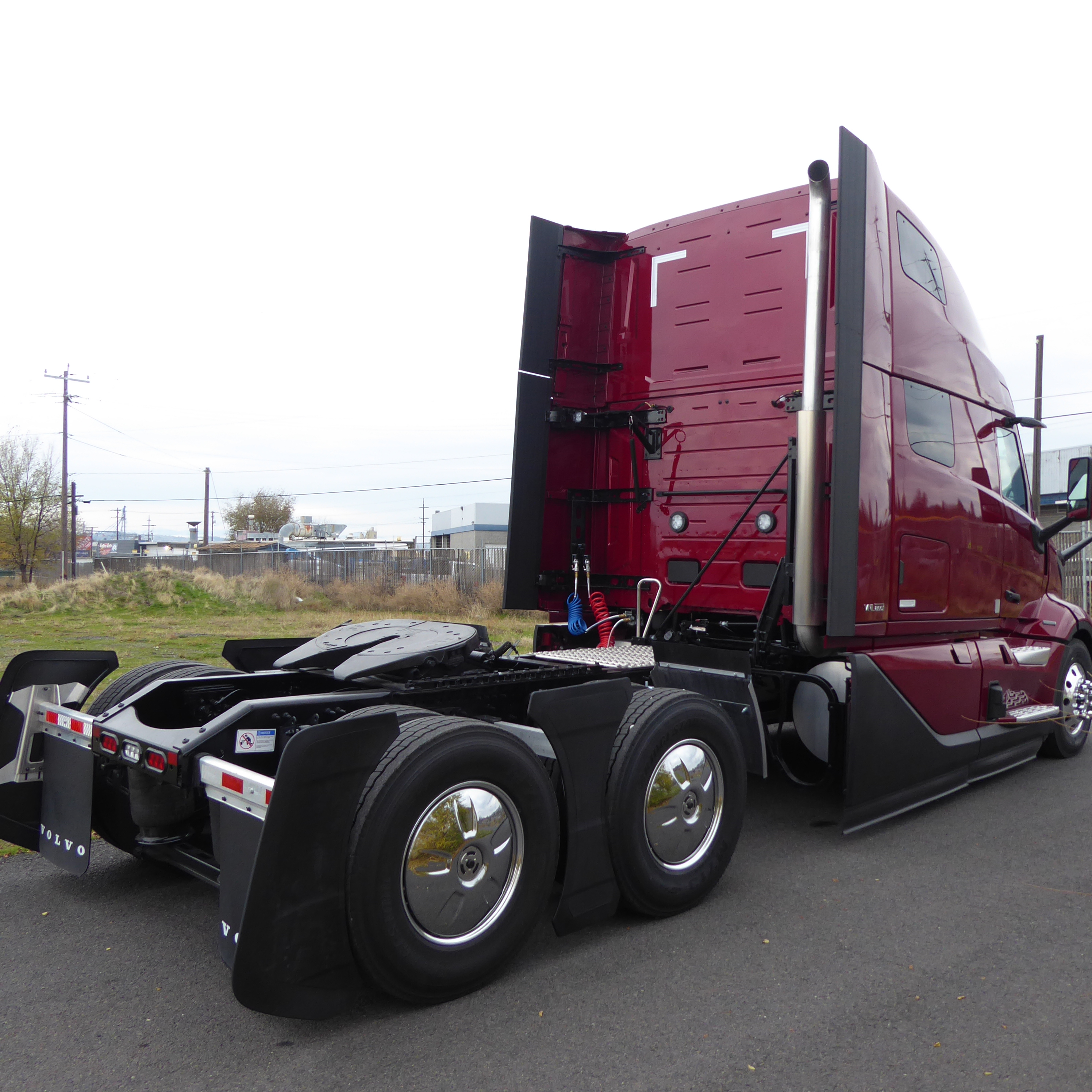 2026 Volvo - image 7