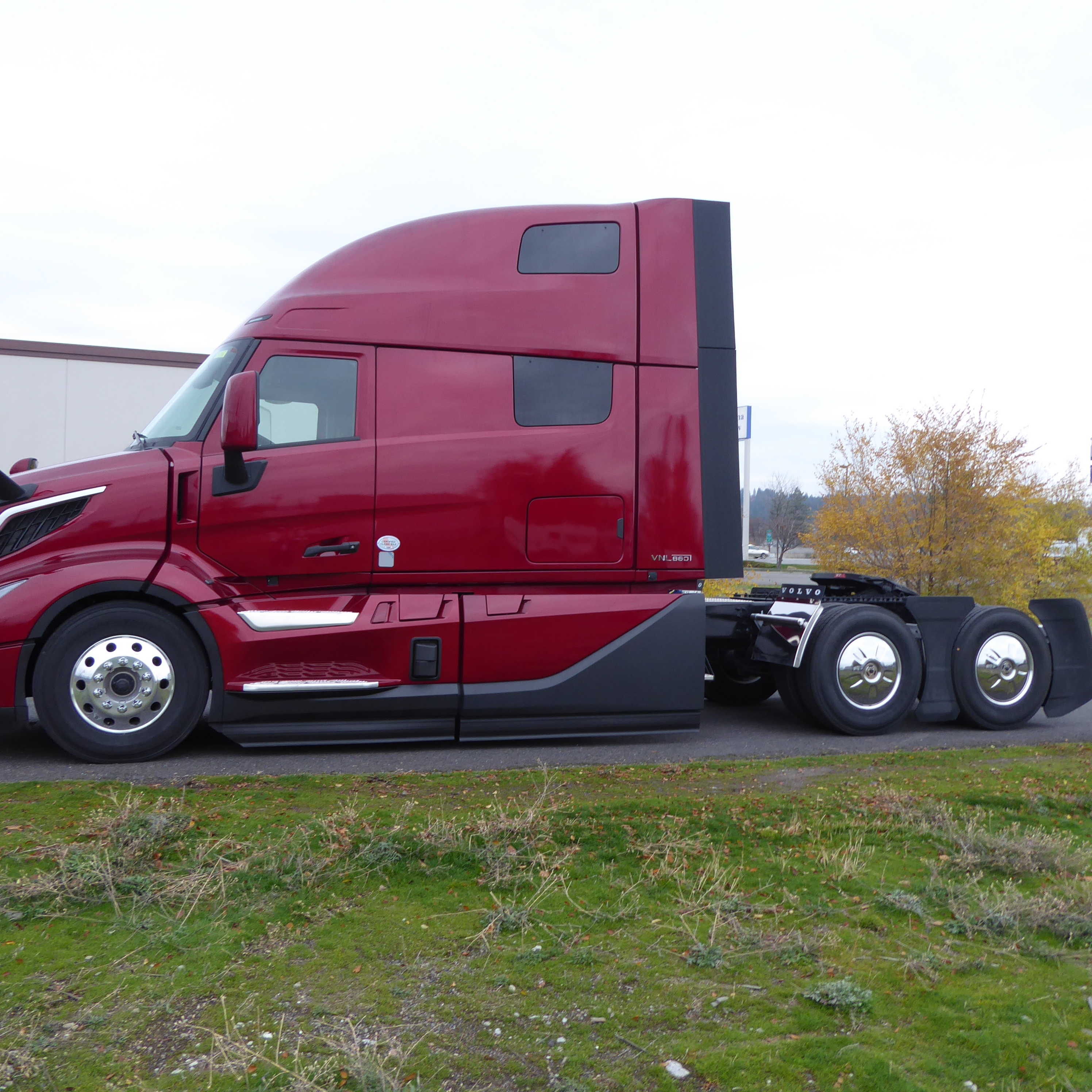 2026 Volvo - image 2