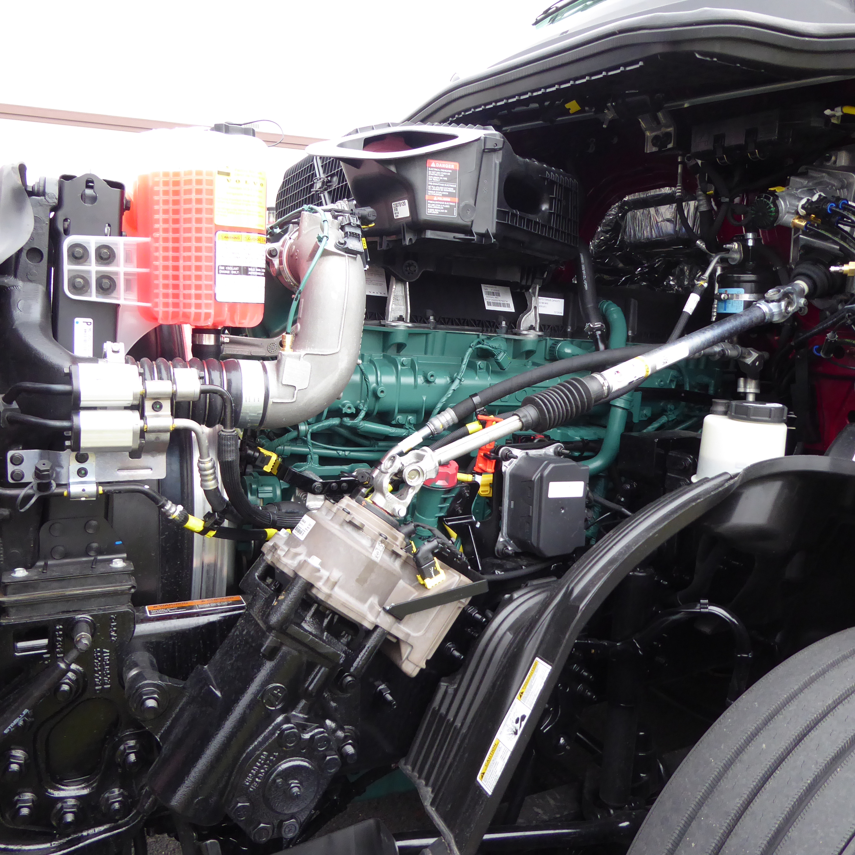 2026 Volvo - image 23