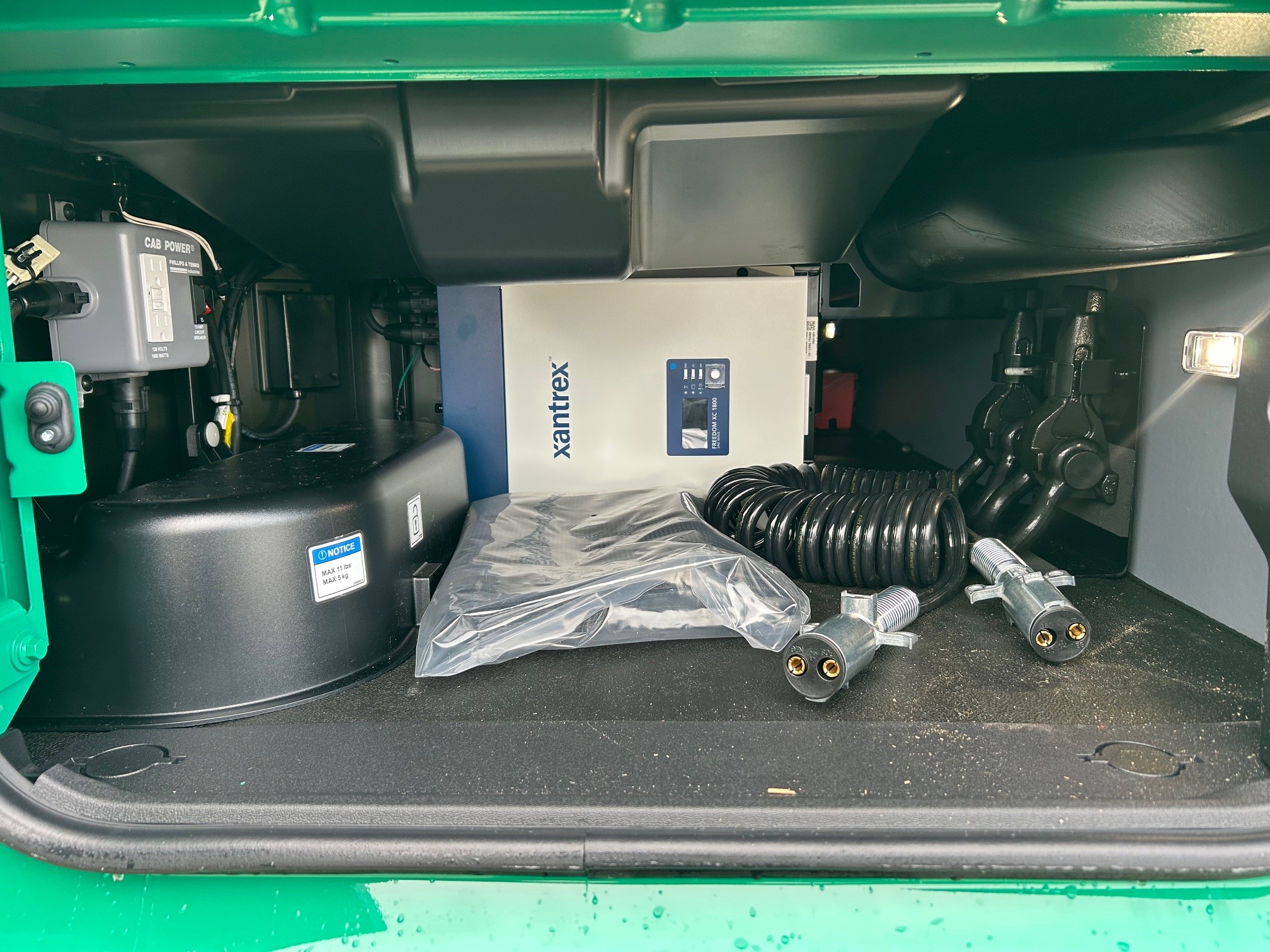 2026 Volvo - image 16